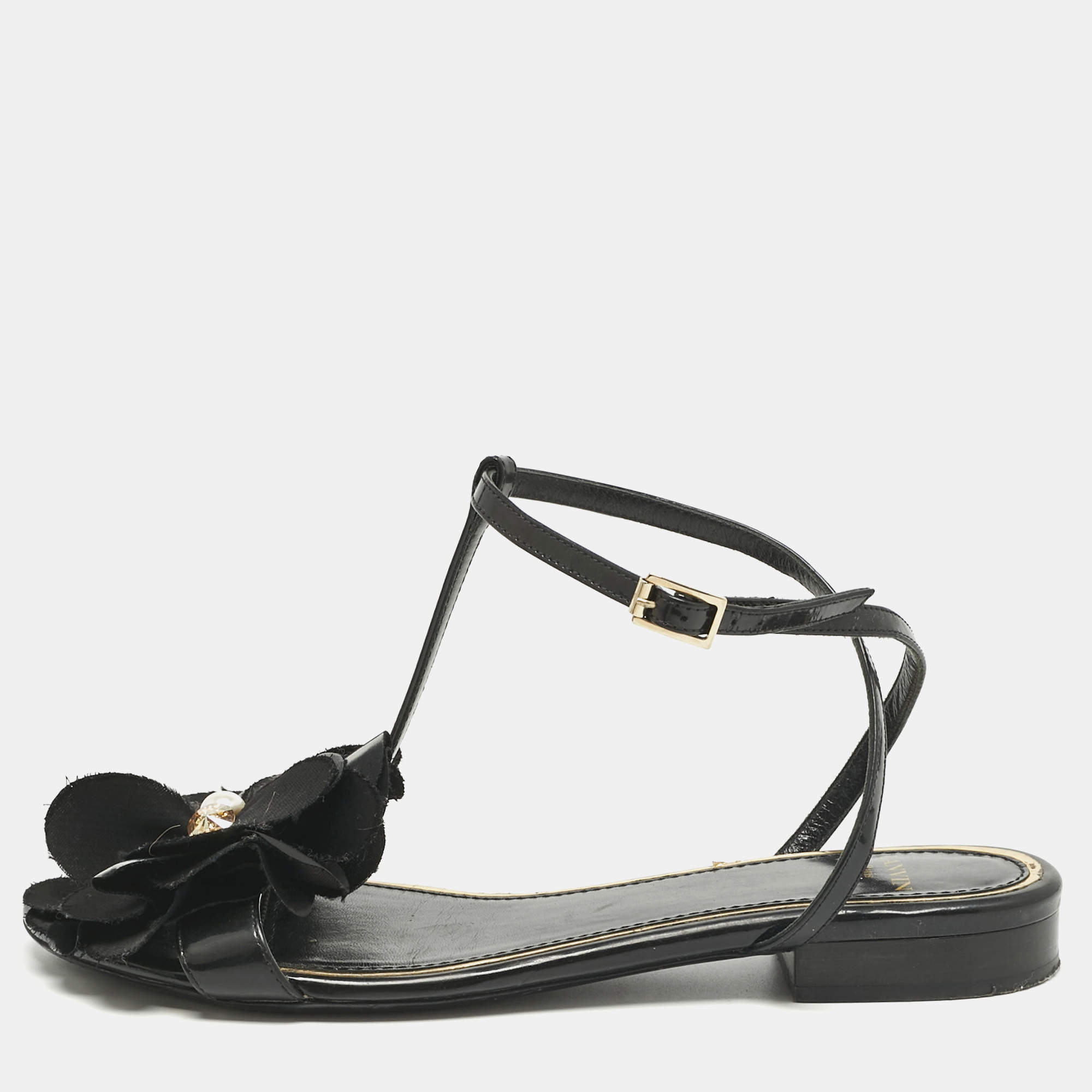 Pre Owned Lanvin Black Patent Leather and Satin Flower Flat Sandals Size 38