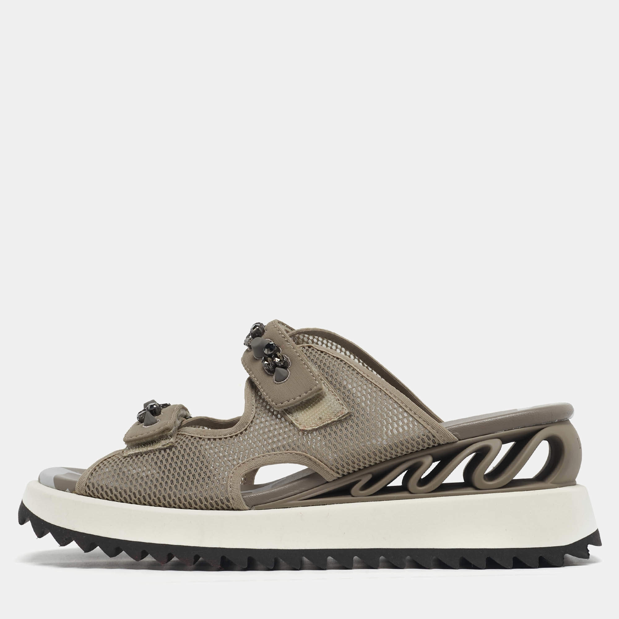 Pre Owned Le Silla Yui Wave Size 40 Grey Fabric and Net Slide Sandals