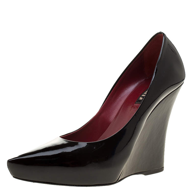 Pre Owned Le Silla Black Patent Leather Wedge Pointed Toe Pumps Size 39.5