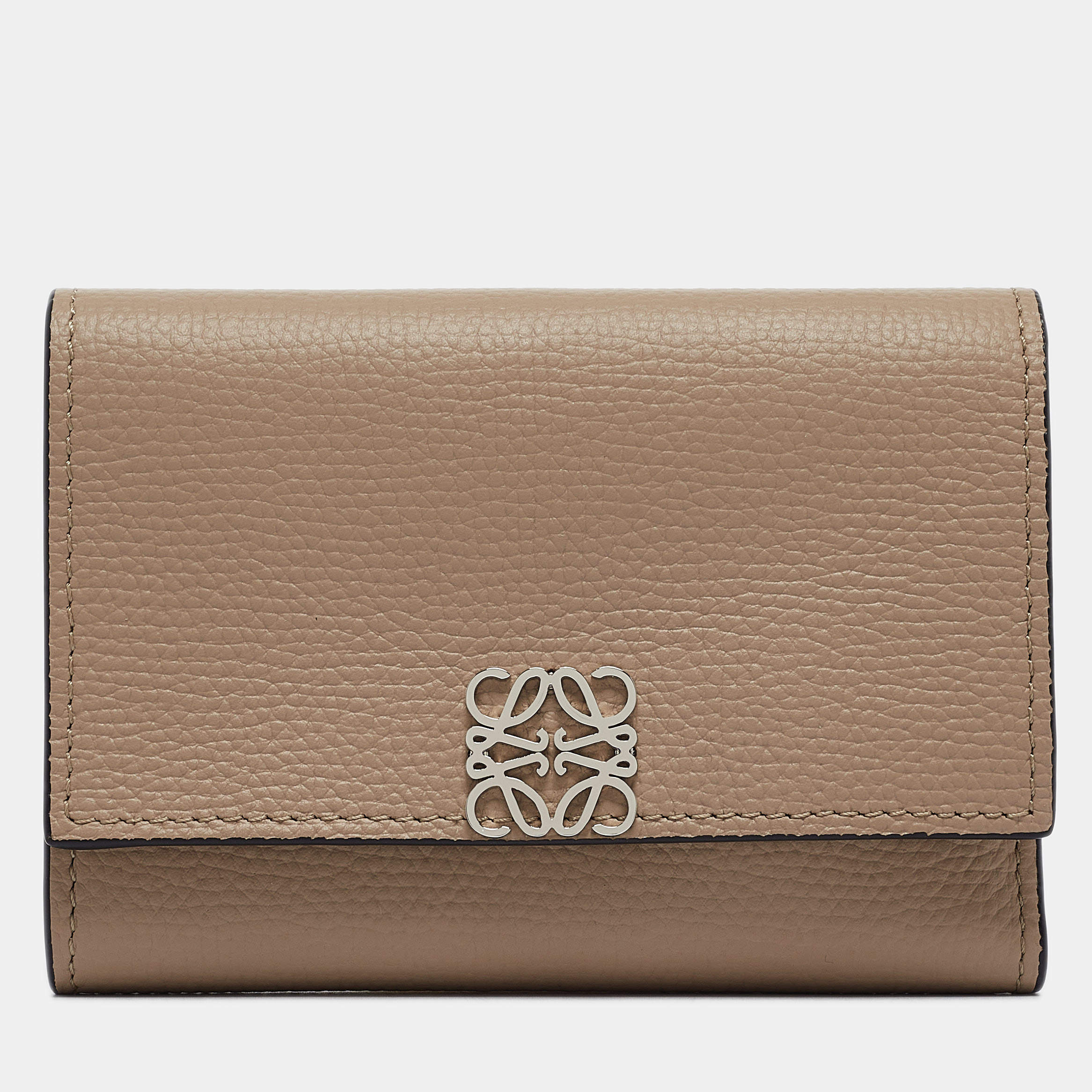 Pre Owned Loewe Beige Leather Anagram Trifold Wallet