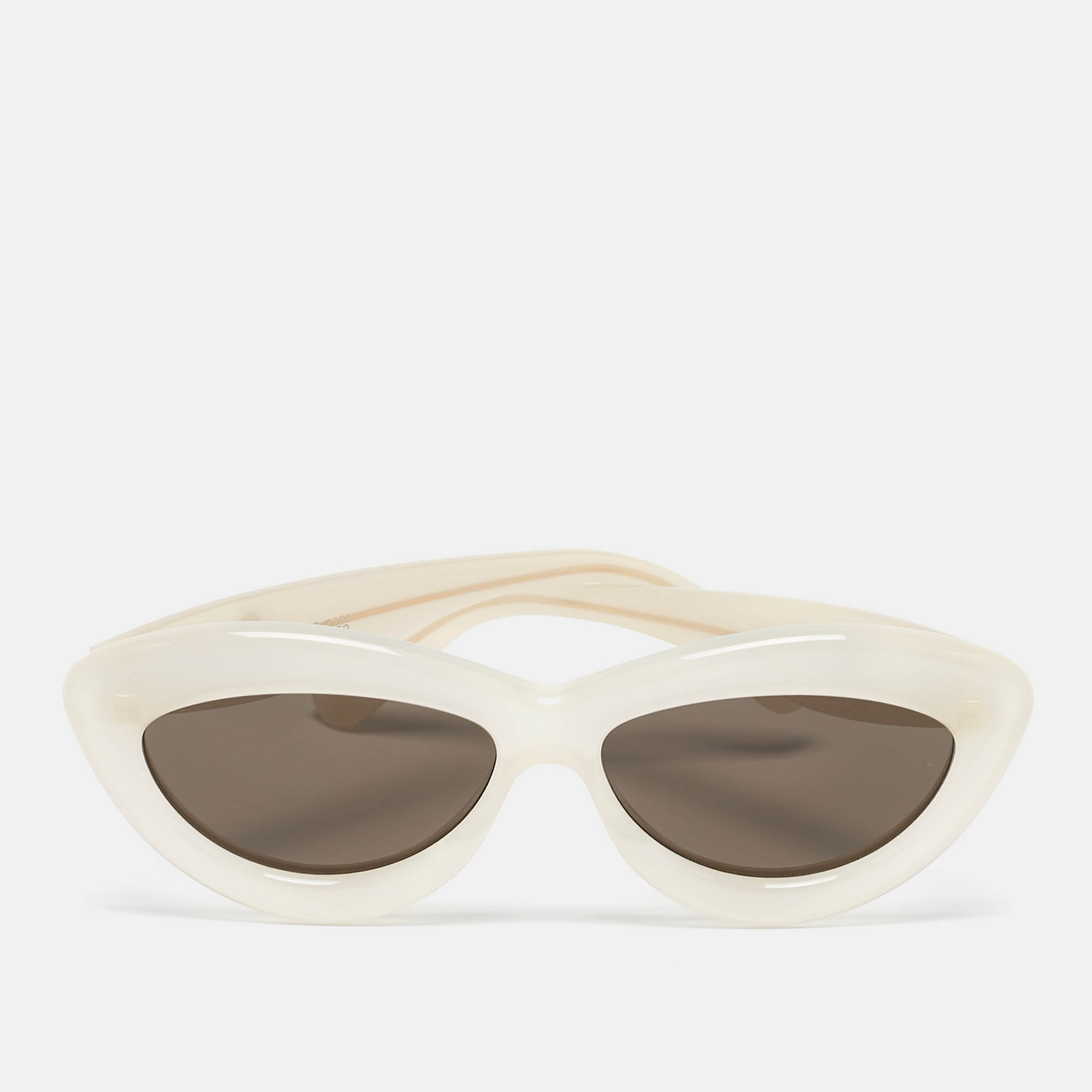 Loewe Off White/Black LW40096I Curvy Cat Eye Sunglasses