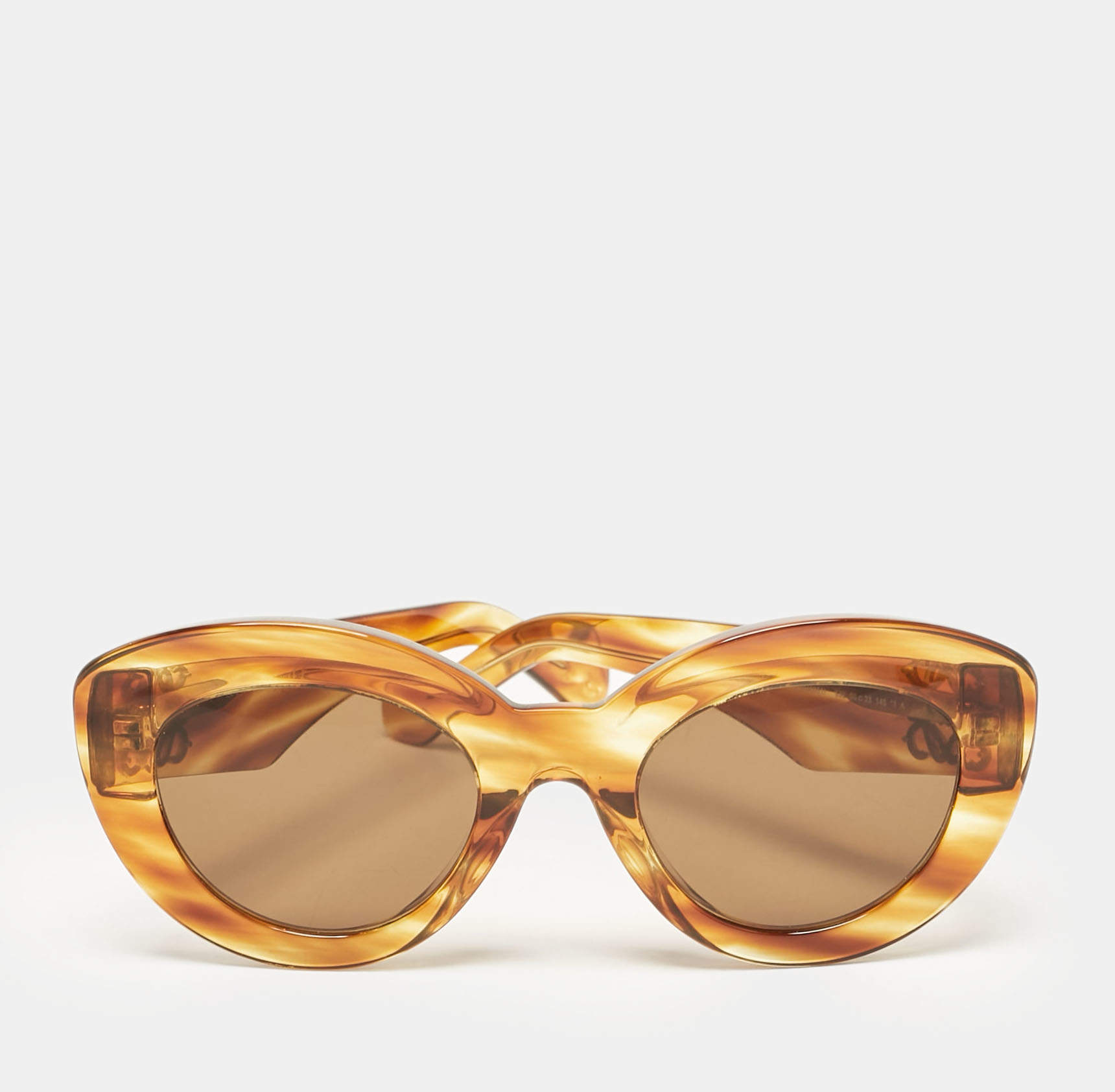 Pre Owned Loewe Brown  LW400511 Cat Eye Sunglasses
