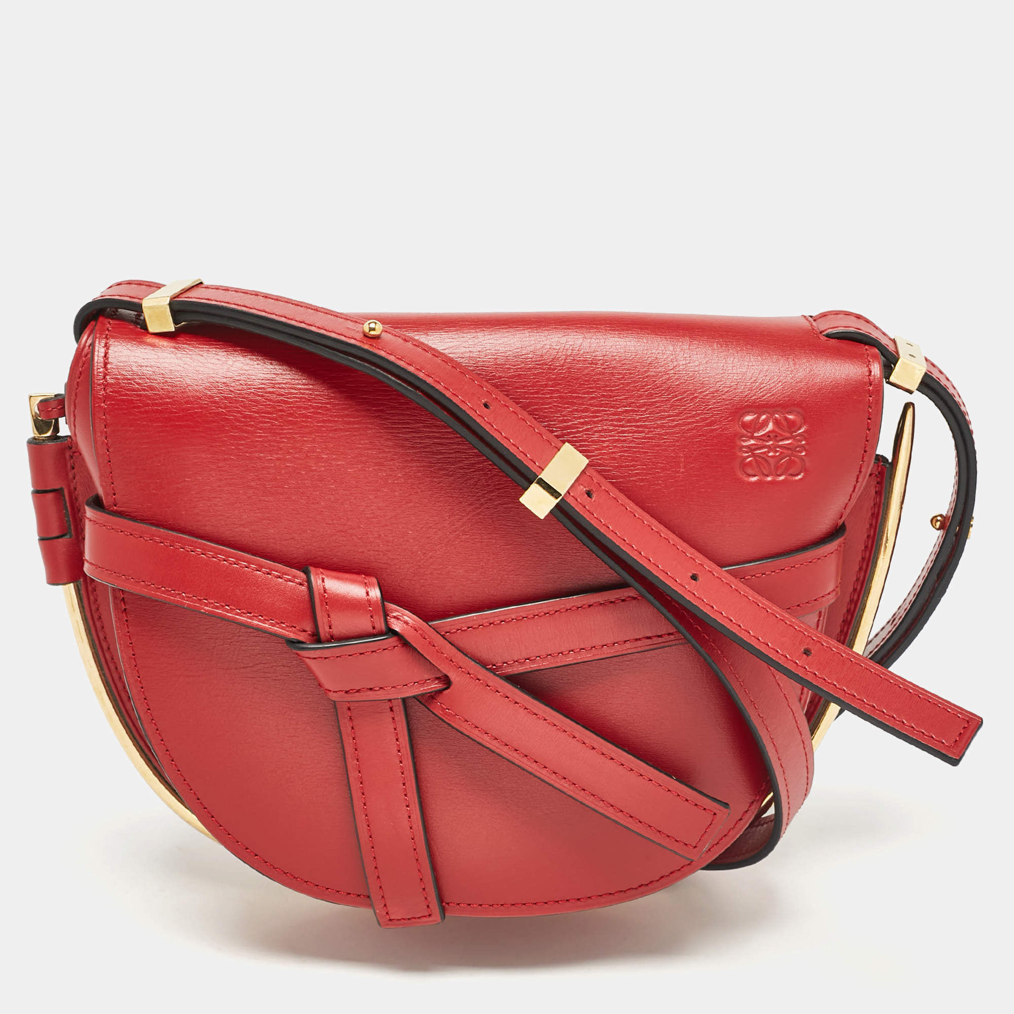 Pre Owned Loewe Red Leather Metal Gate Shoulder Bag