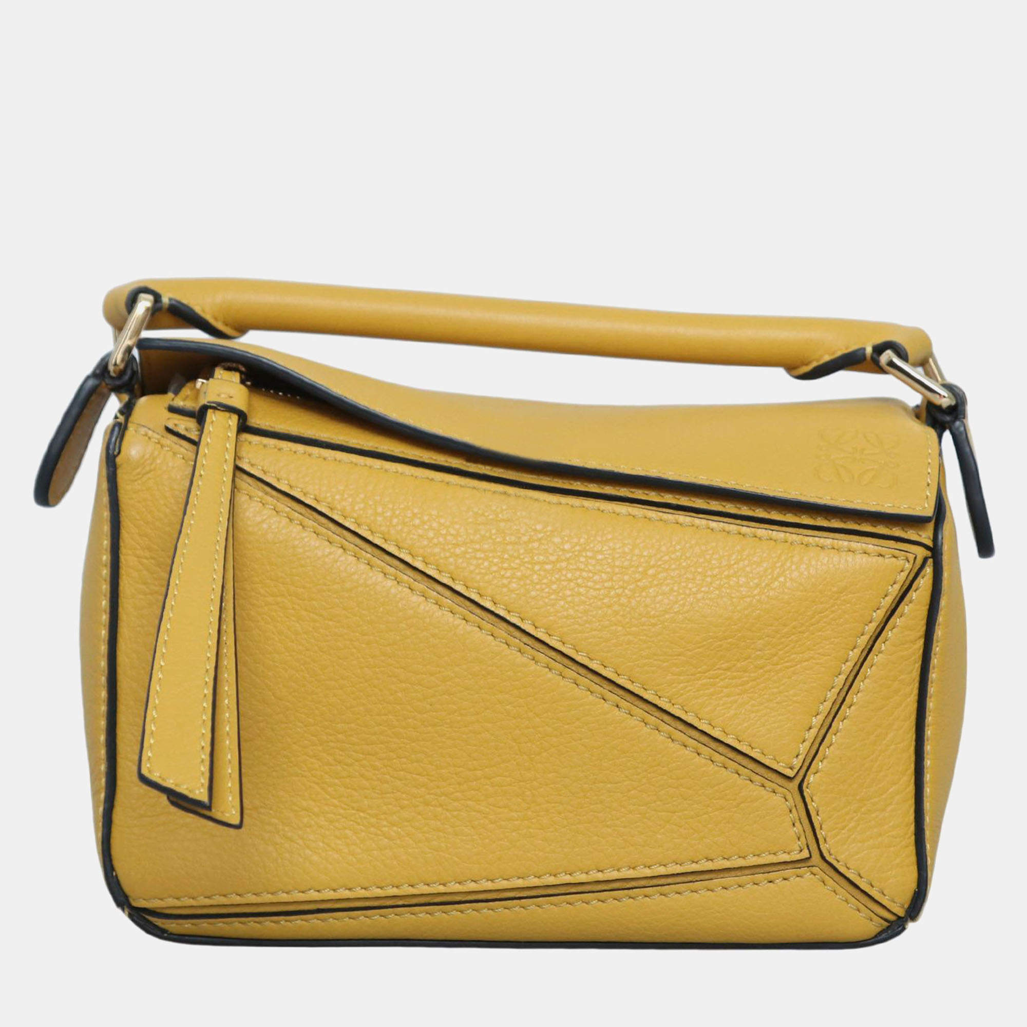 مملوكة مسبقًا Loewe Mustard Leather Mini Puzzle Bag
