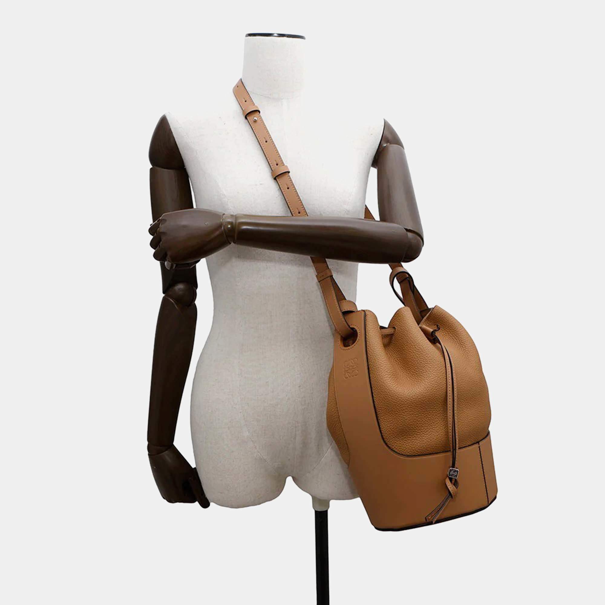 Loewe Brown Leather Wood Handle Amazona 36 Bag Loewe | TLC