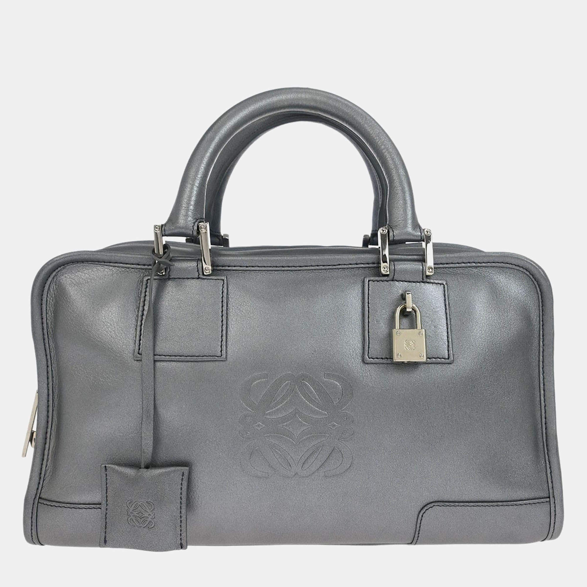 مملوكة مسبقًا Loewe Silver Lambskin Amazona 28 Handbag