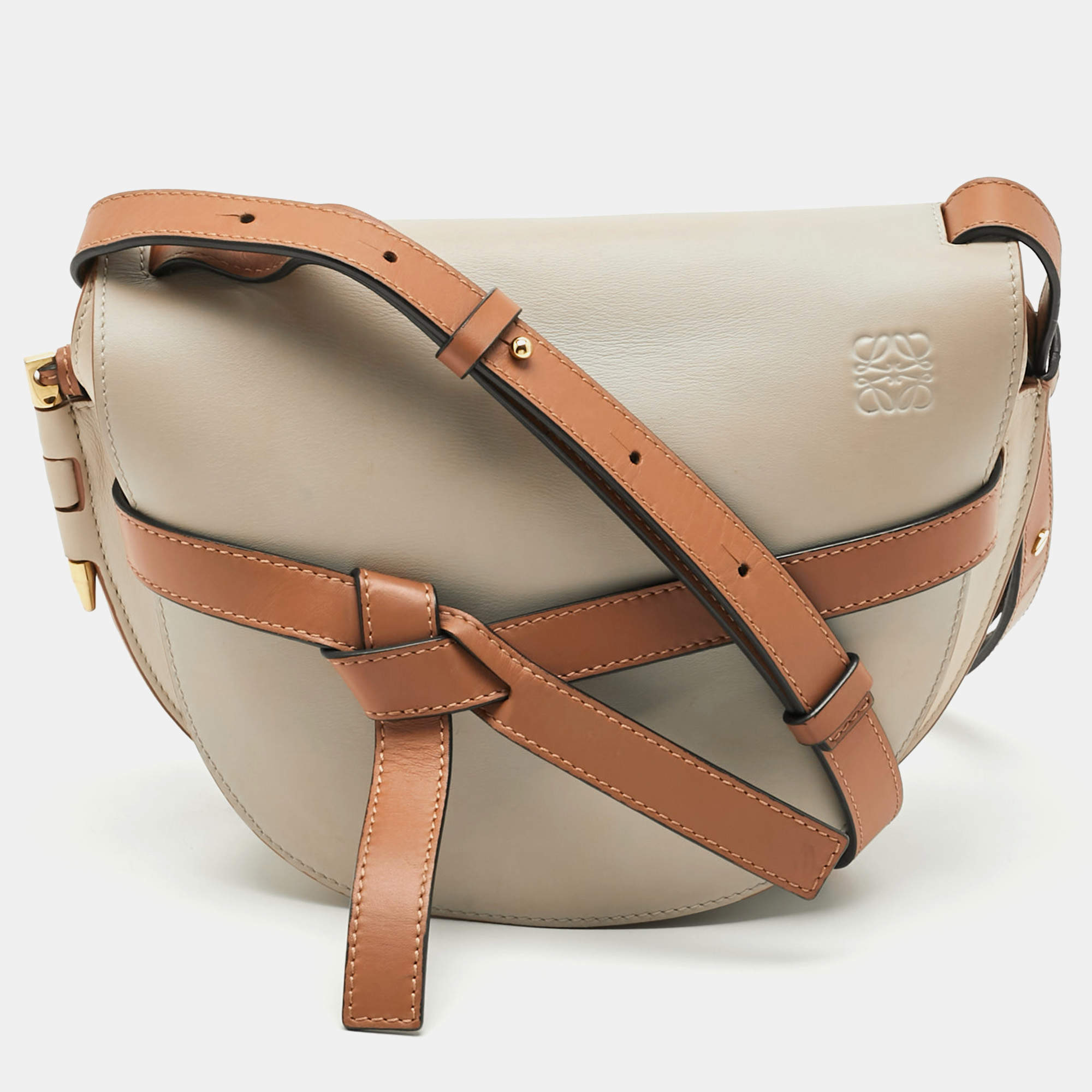 مملوكة مسبقًا Loewe Gate Medium Grey/Brown Leather Shoulder Bag