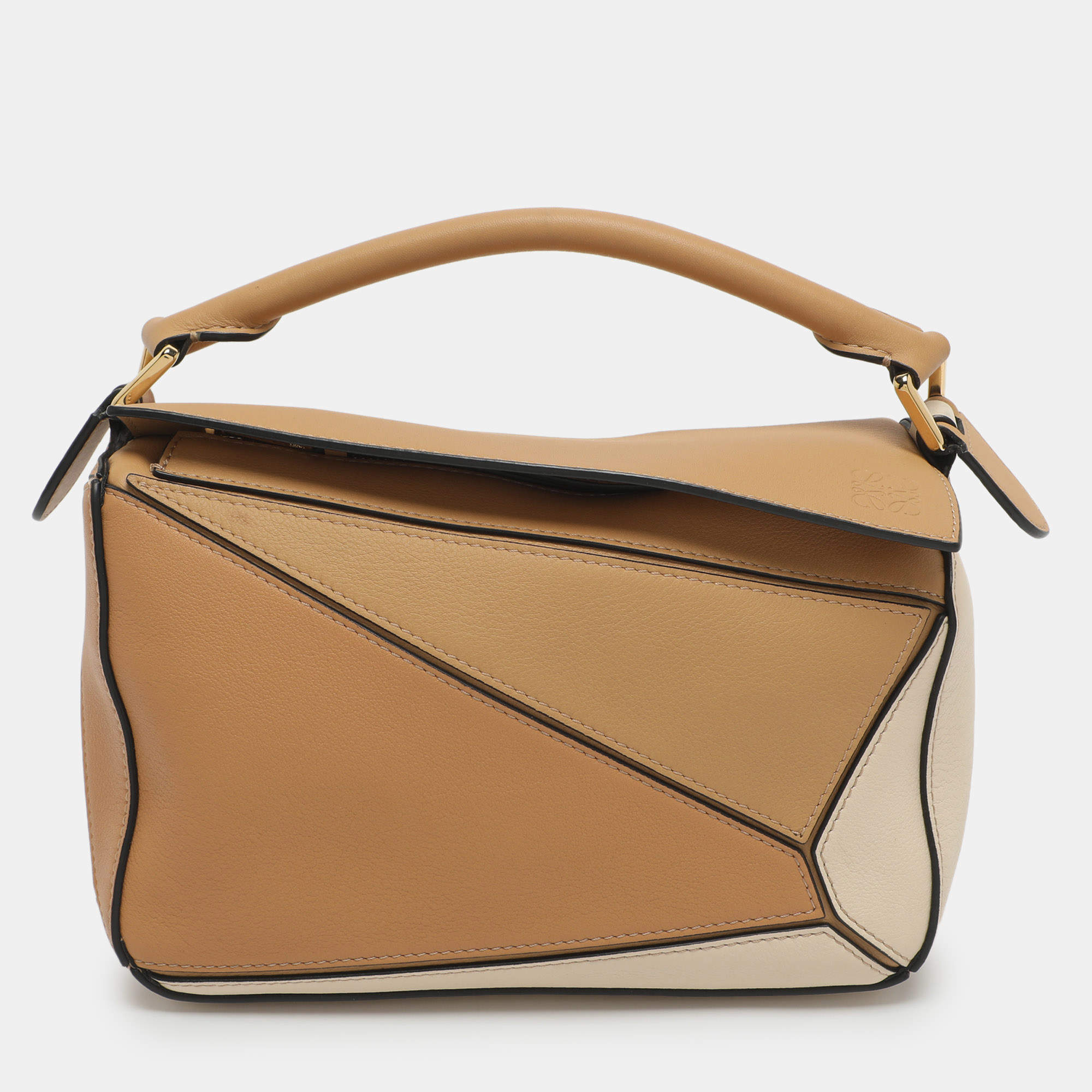 مملوكة مسبقًا حقيبة كتف لويفي "بازل" صغيرة جلد بيج