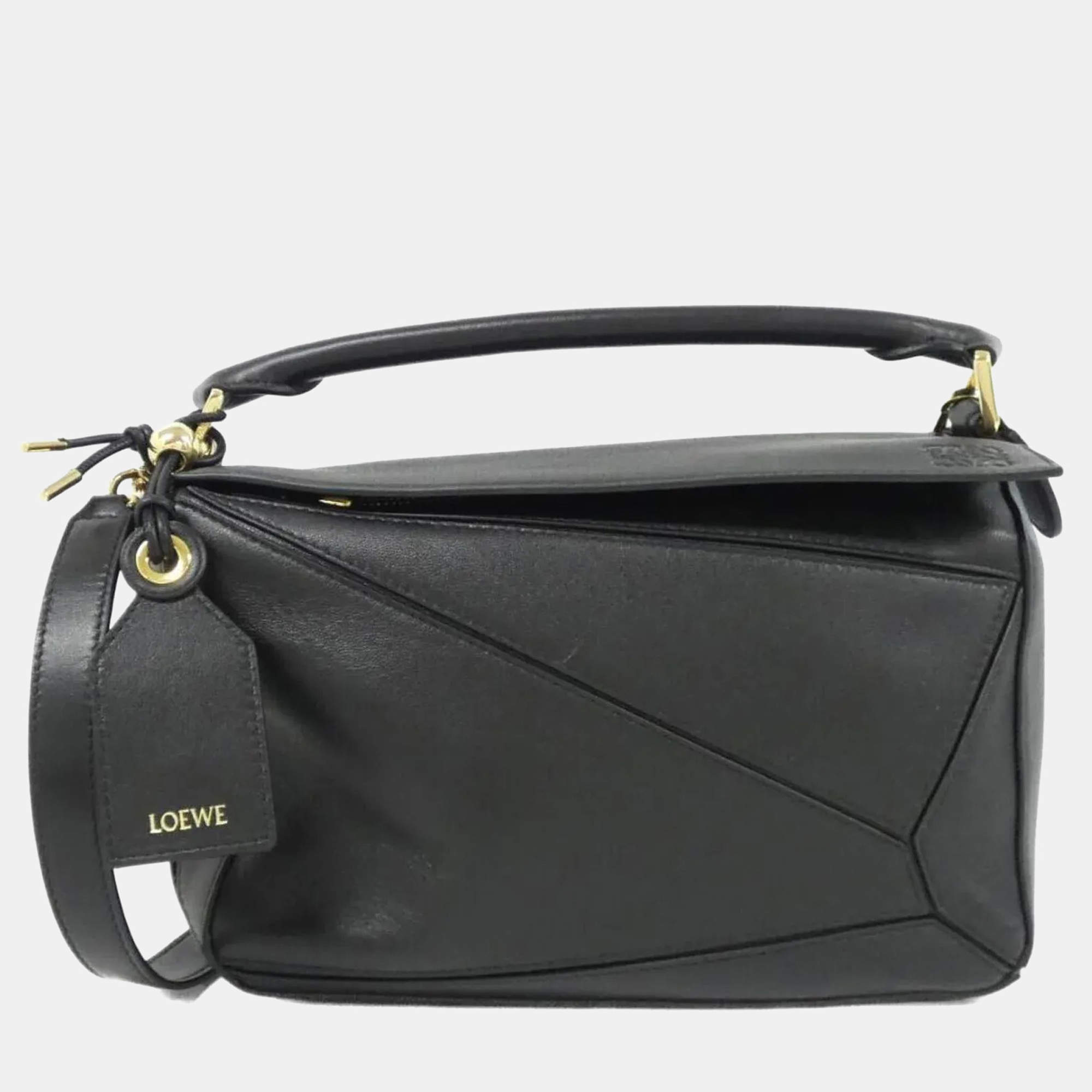 Pre Owned حقيبة لويفي بازل صغيرة خفيفة الريش