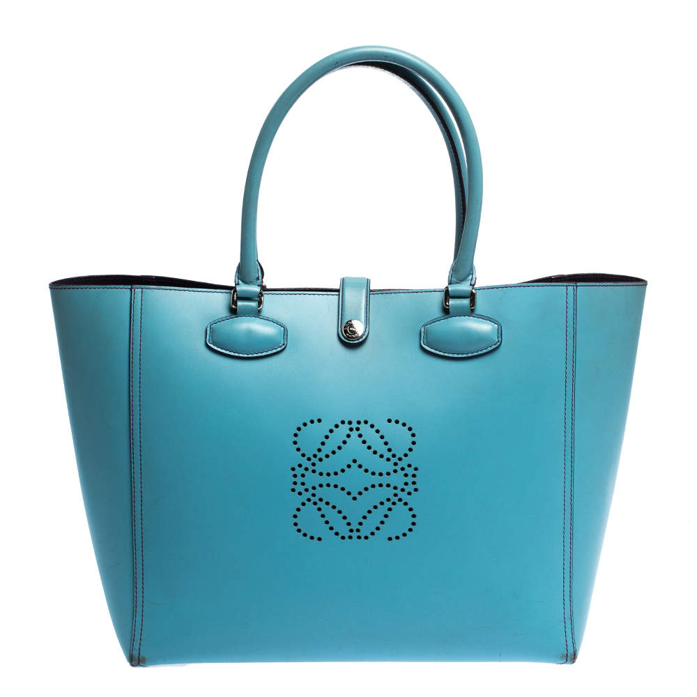 مملوكة مسبقًا حقيبة يد لويفي ليو جلد شعار مخرمة زرقاء فاتحة