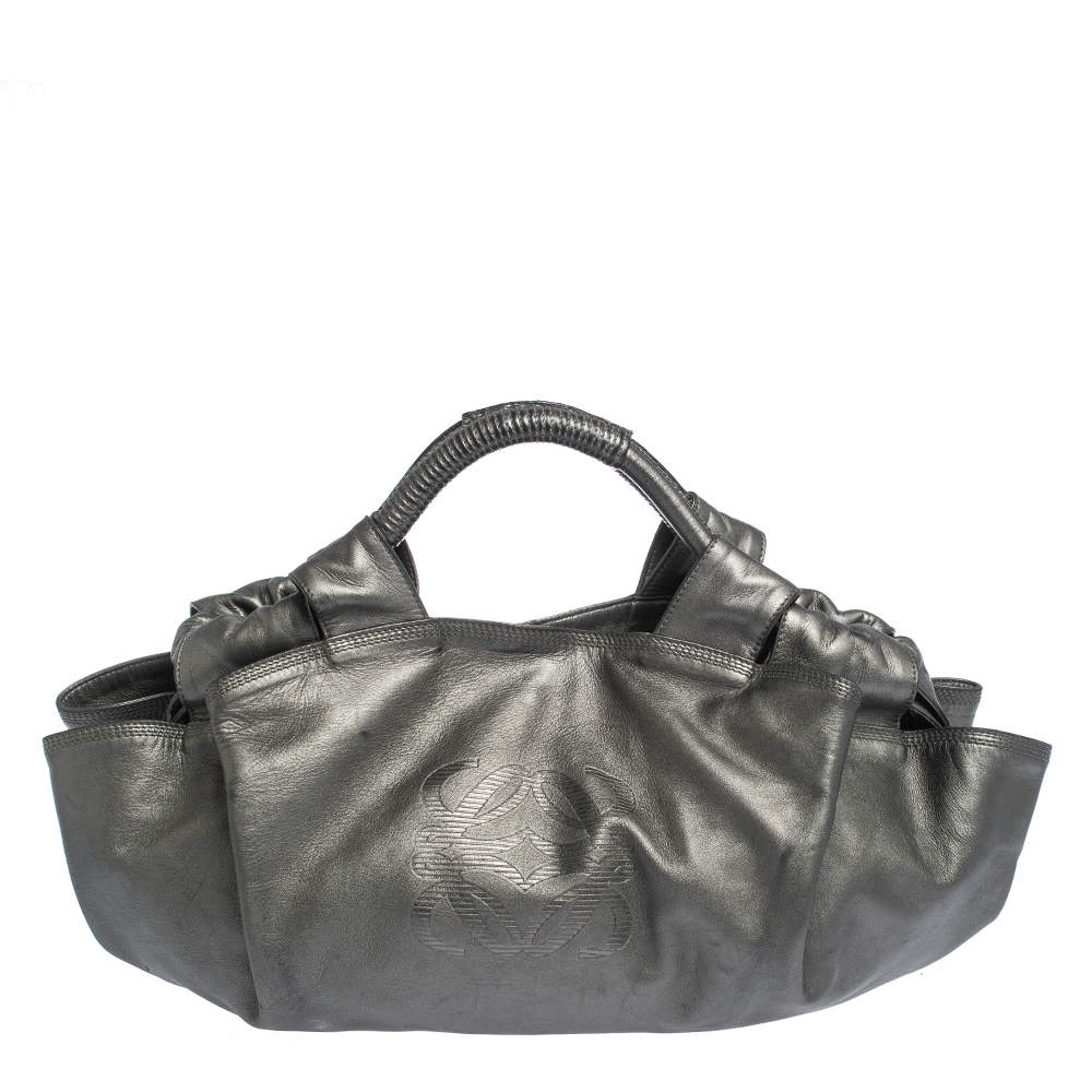 مملوكة مسبقًا Loewe Metallic Nappa Leather Aire Hobo