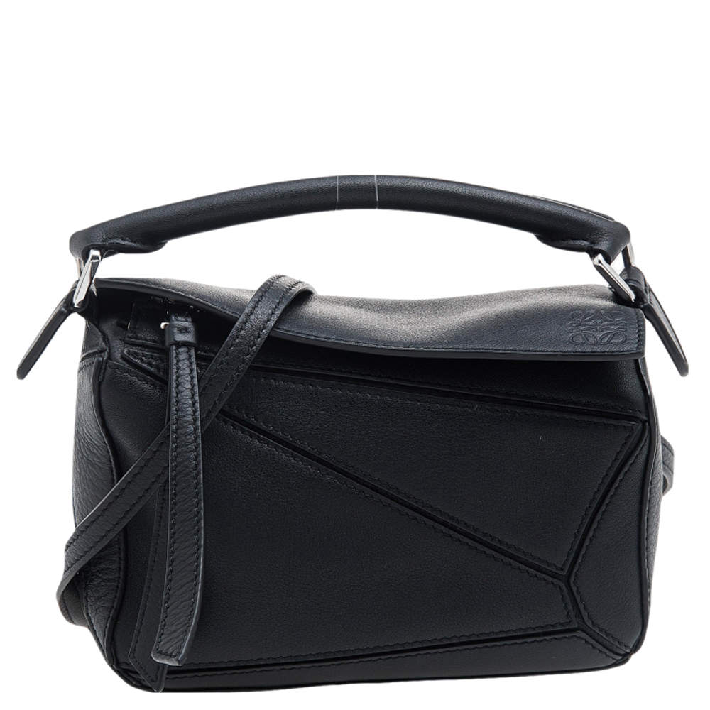 مملوكة مسبقًا Loewe Black Leather Mini Puzzle Shoulder Bag