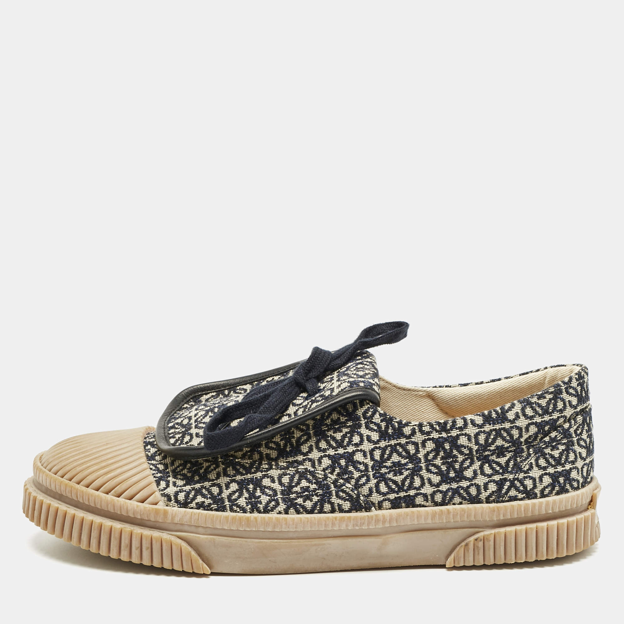 Pre Owned Loewe Black Jacquard Anagram Lace Up Sneakers Size 39