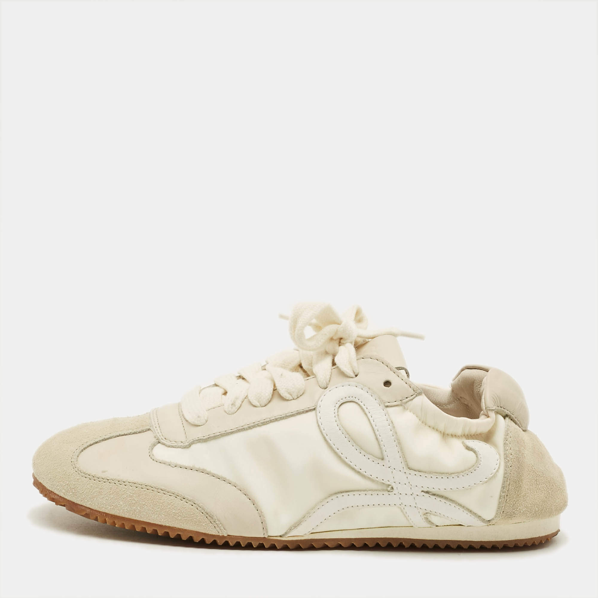 مملوكة مسبقًا Loewe Size 36 Grey/Cream  Fabric and Suede Lace Up Sneakers