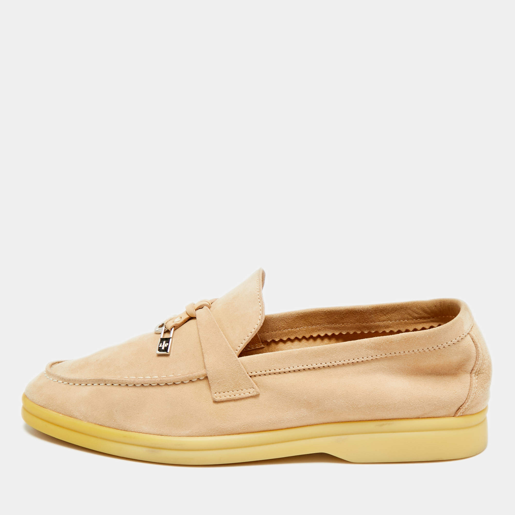 مملوكة مسبقًا Loro Piana Summer Charms Walk Size 37 Beige Suede Loafers
