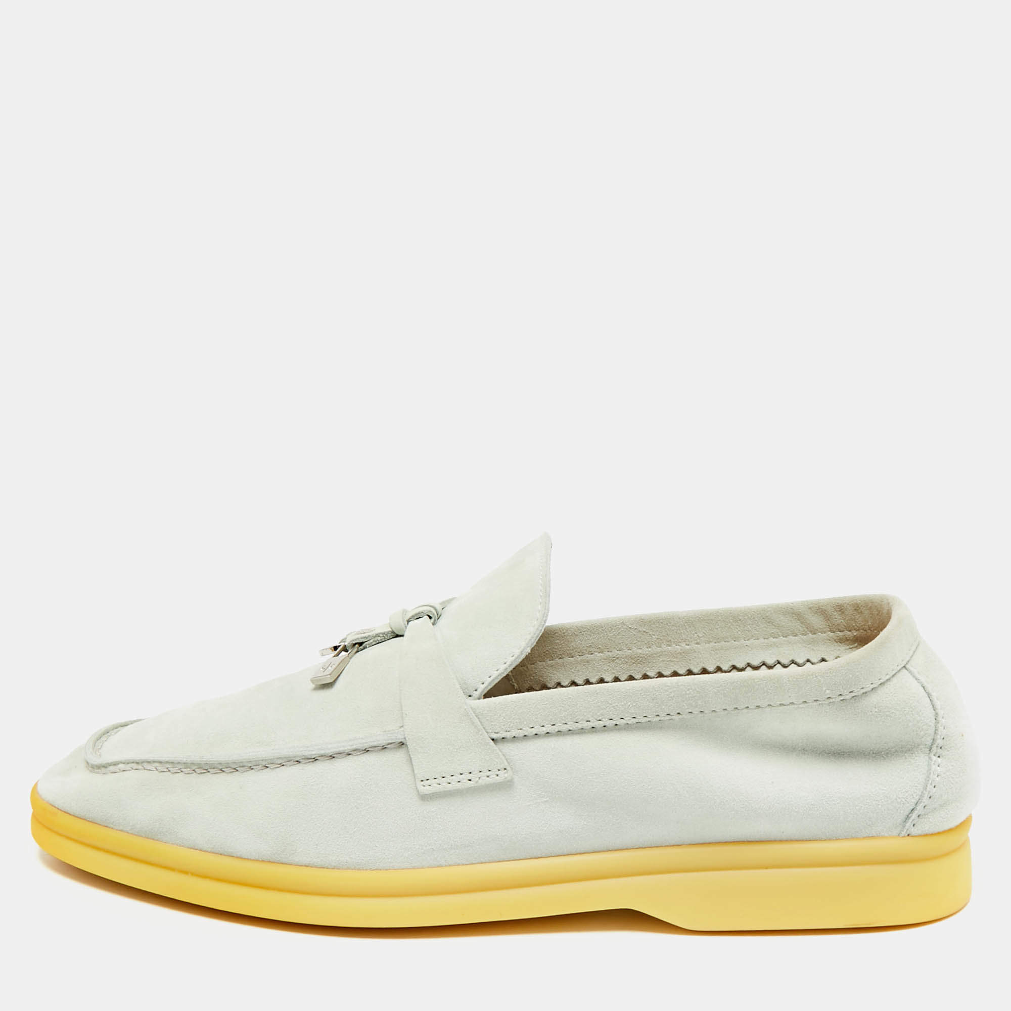 مملوكة مسبقًا حذاء لوفرز لورو بيانا سمر شارمز ووك سويدي رمادي مقاس 37