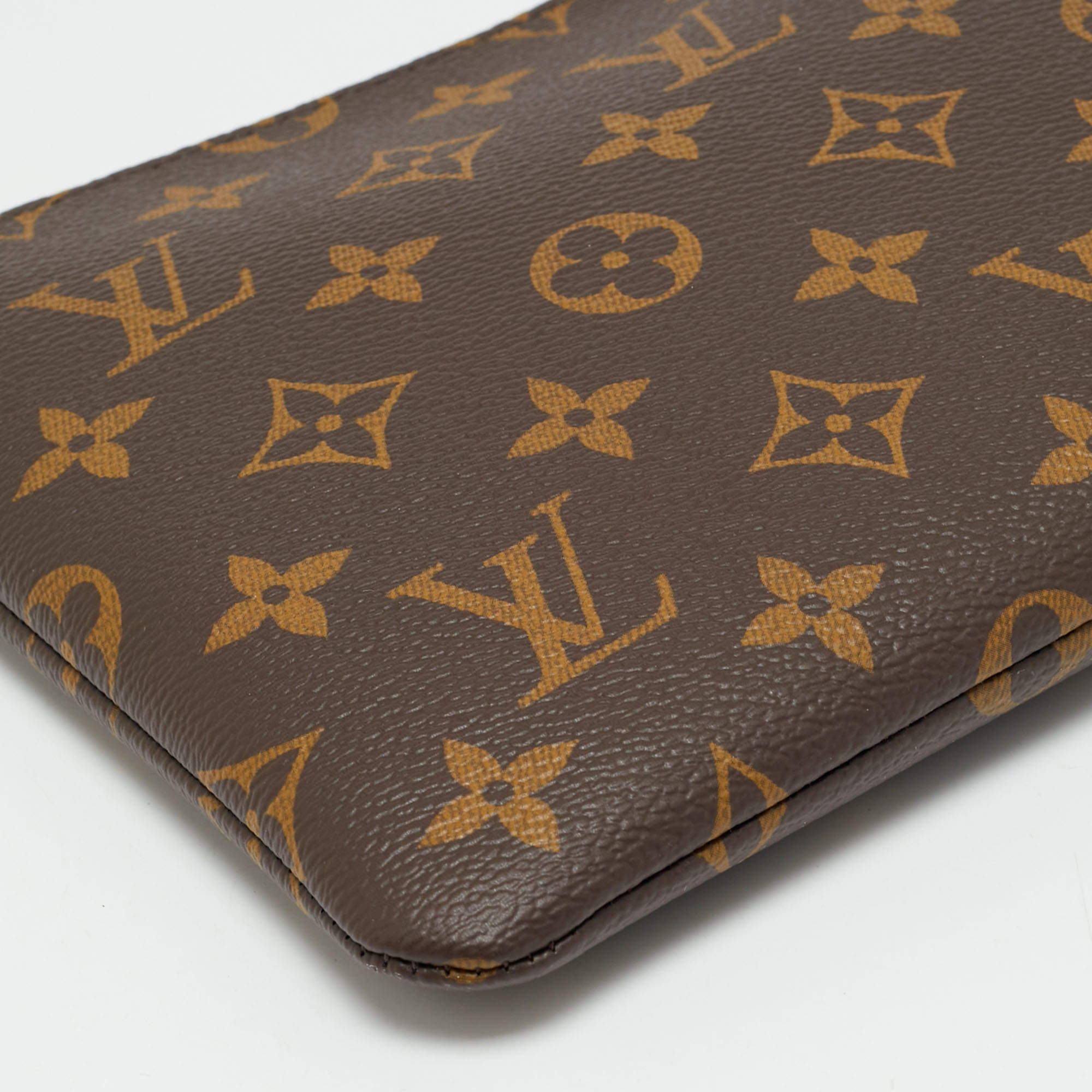 Louis Vuitton Monogram Canvas Eye Trunk iPhone 7 Case Louis