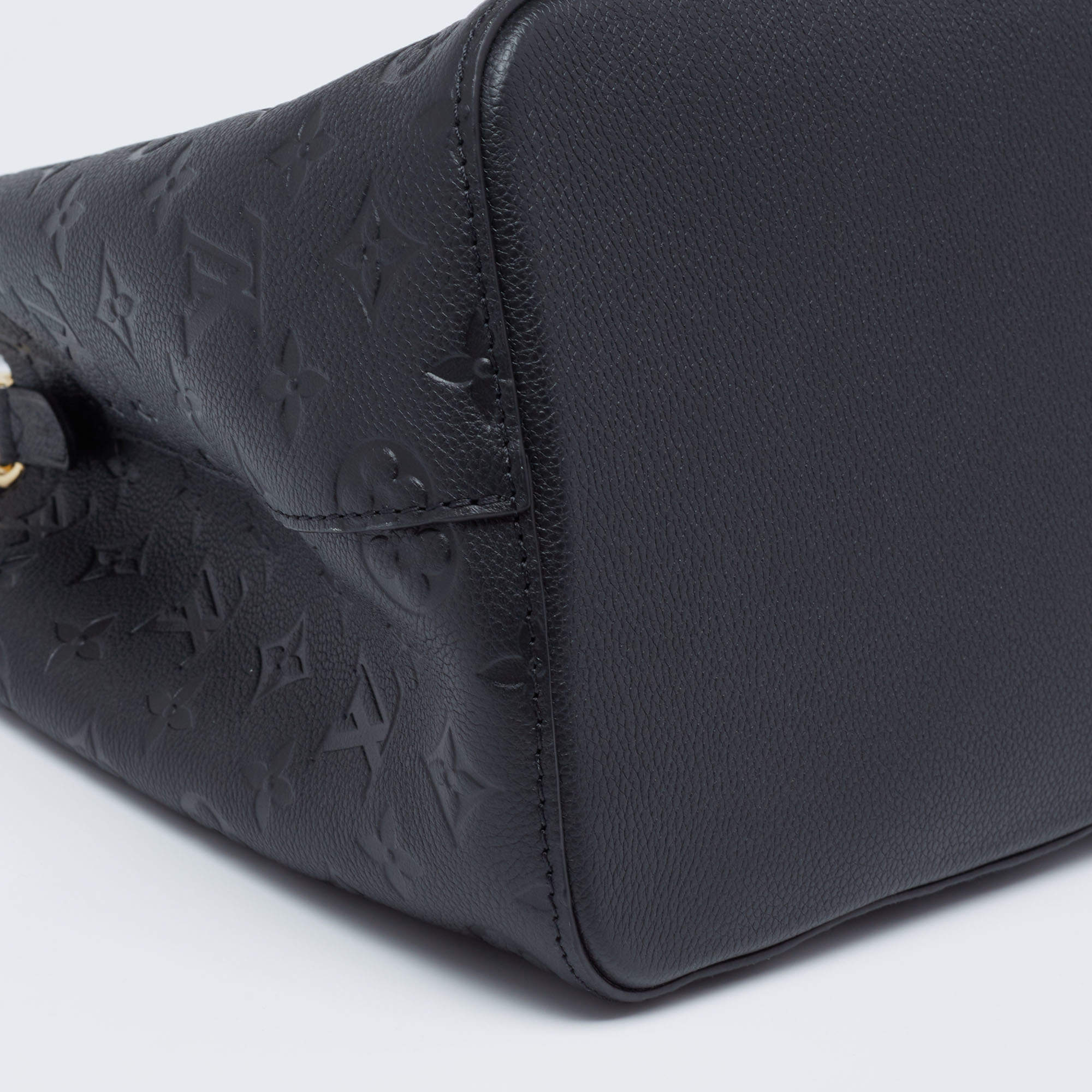 Néonoé Louis Vuitton Black Epi Neonoe Mm Leather ref.632707 - Joli