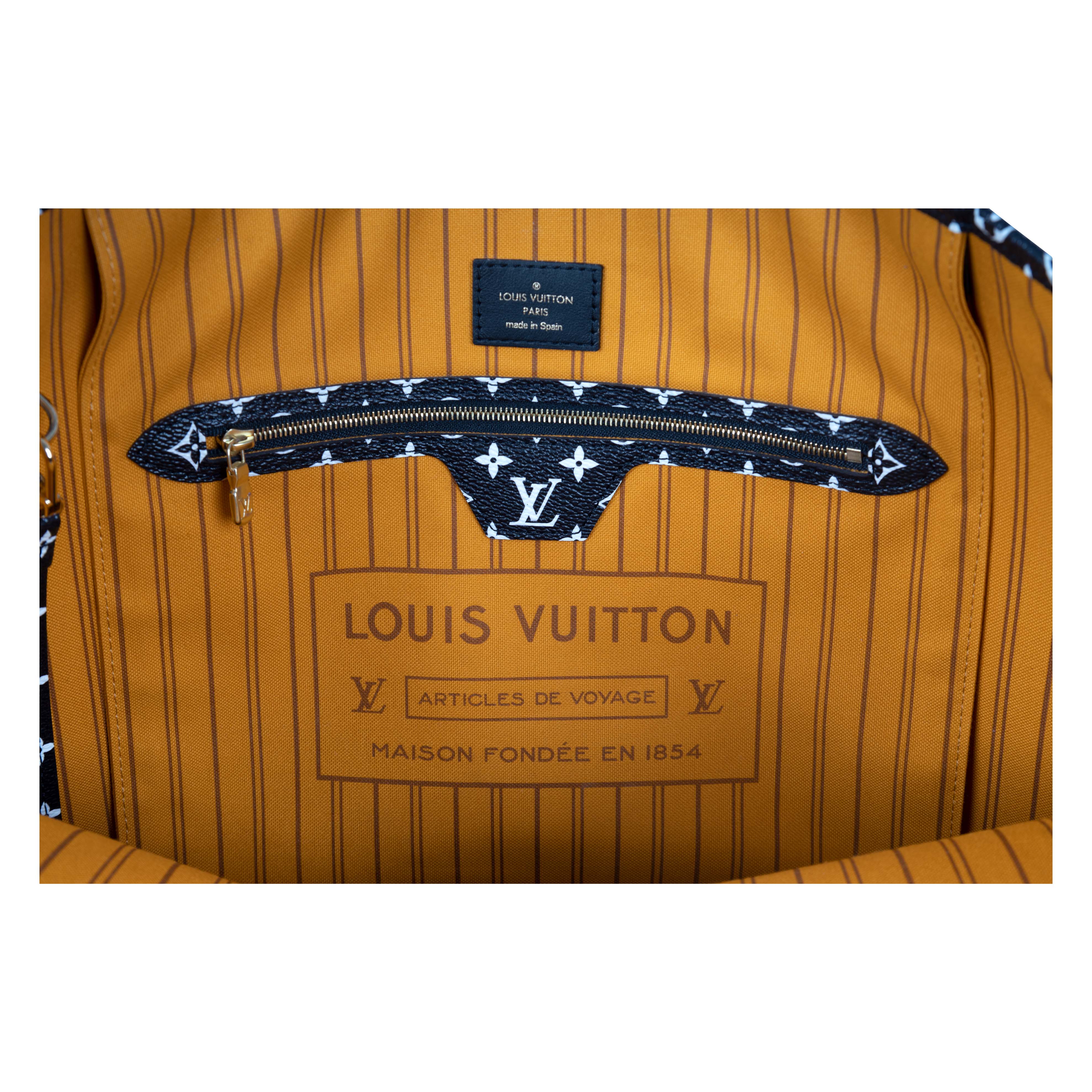 Louis Vuitton Monogram Jungle Neverfull Tote Bag