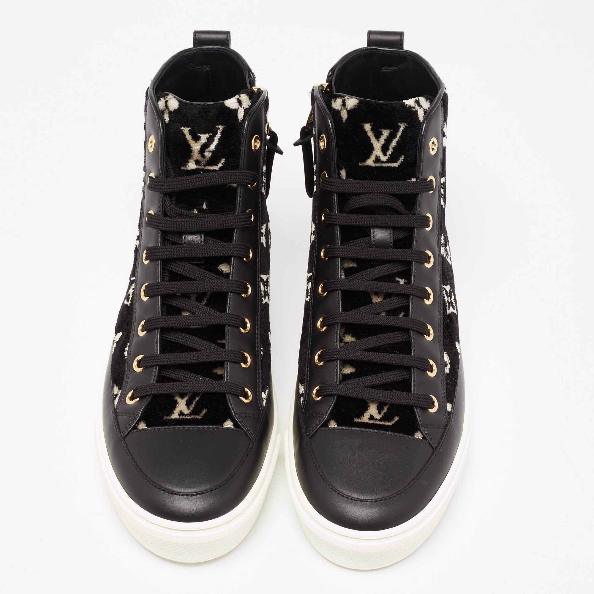 Run 55 leather trainers Louis Vuitton Black size 40 EU in Leather - 36192763