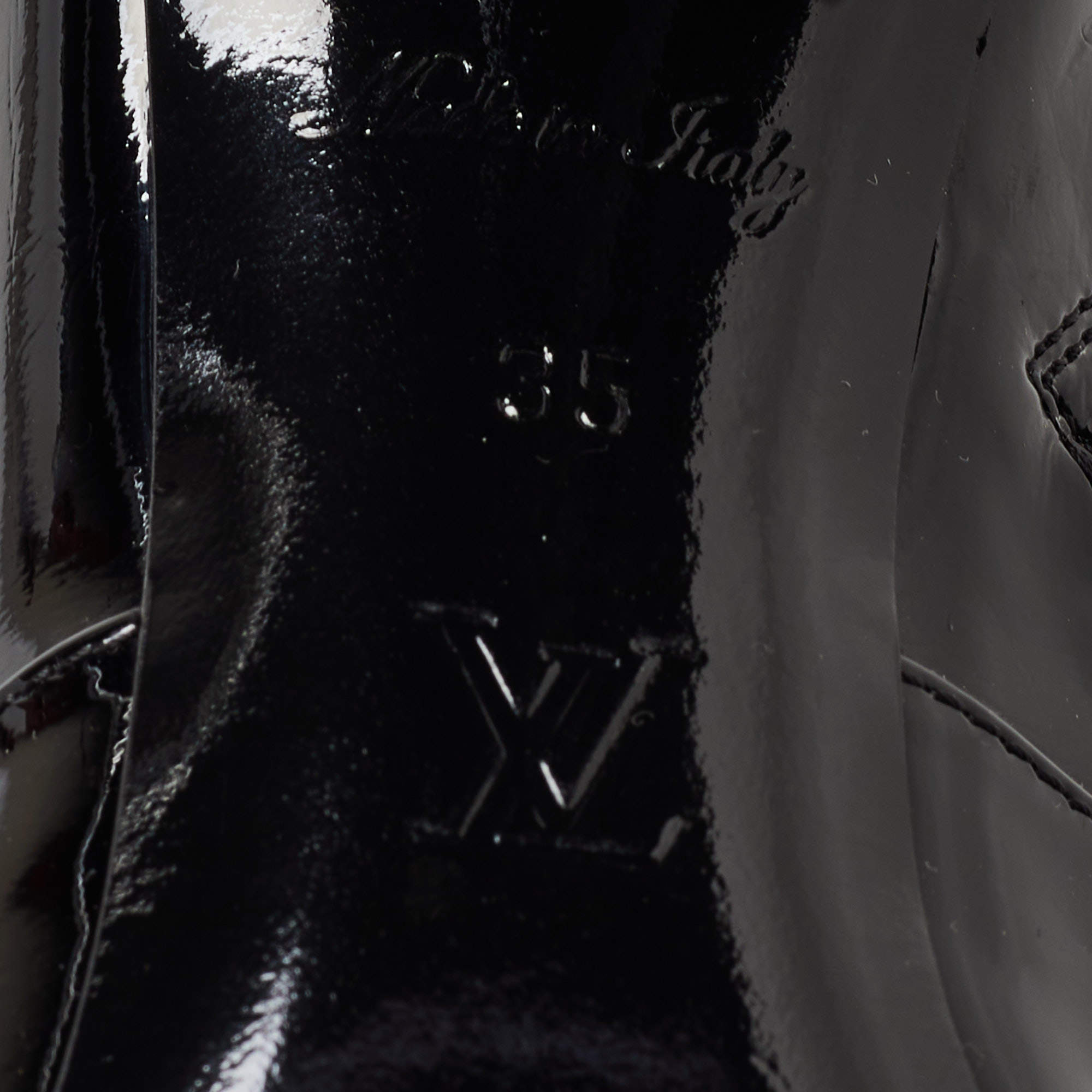 Silhouette patent leather ankle boots Louis Vuitton Black size 40 EU in  Patent leather - 22547422
