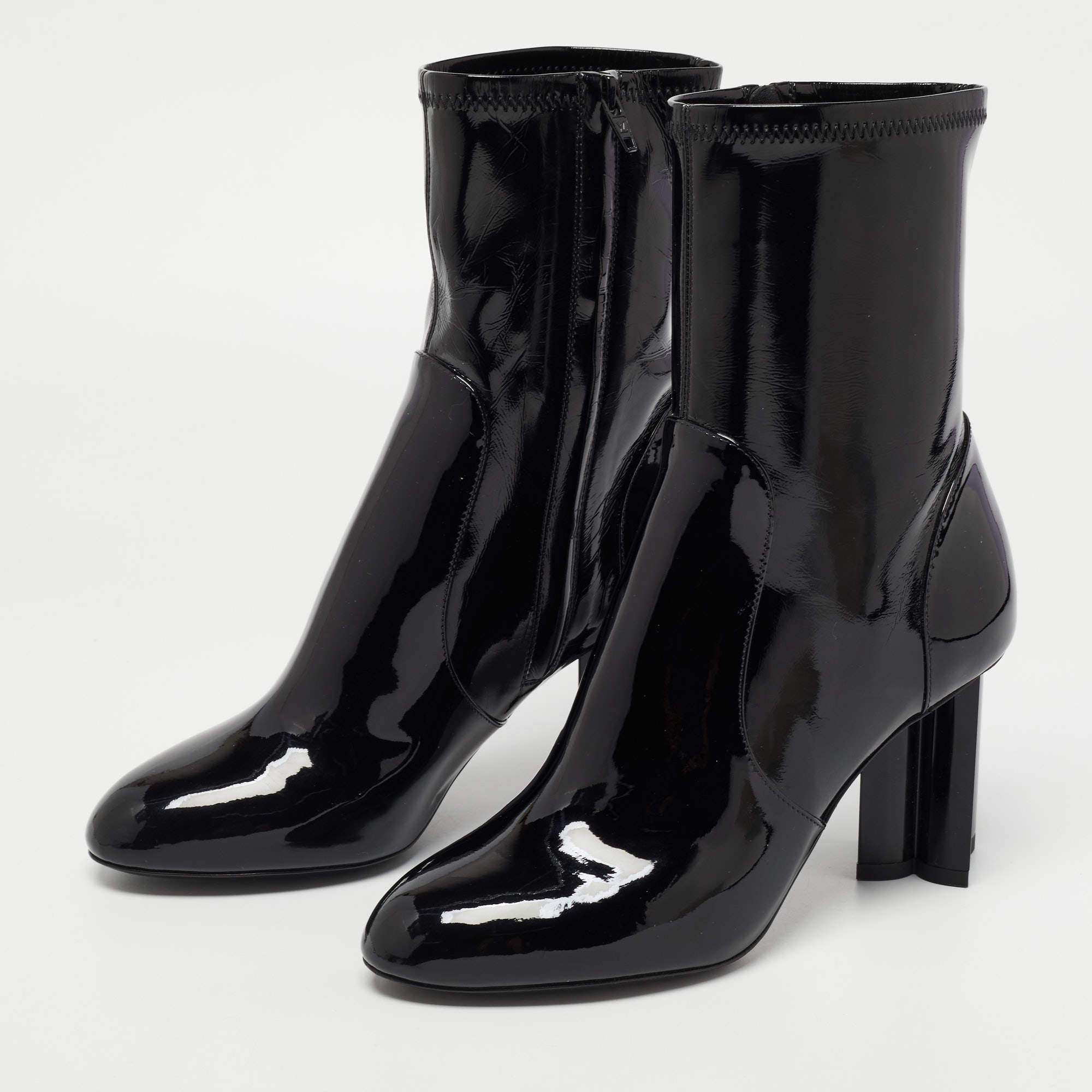 Louis Vuitton Silhouette Ankle Boot BLACK. Size 35.0