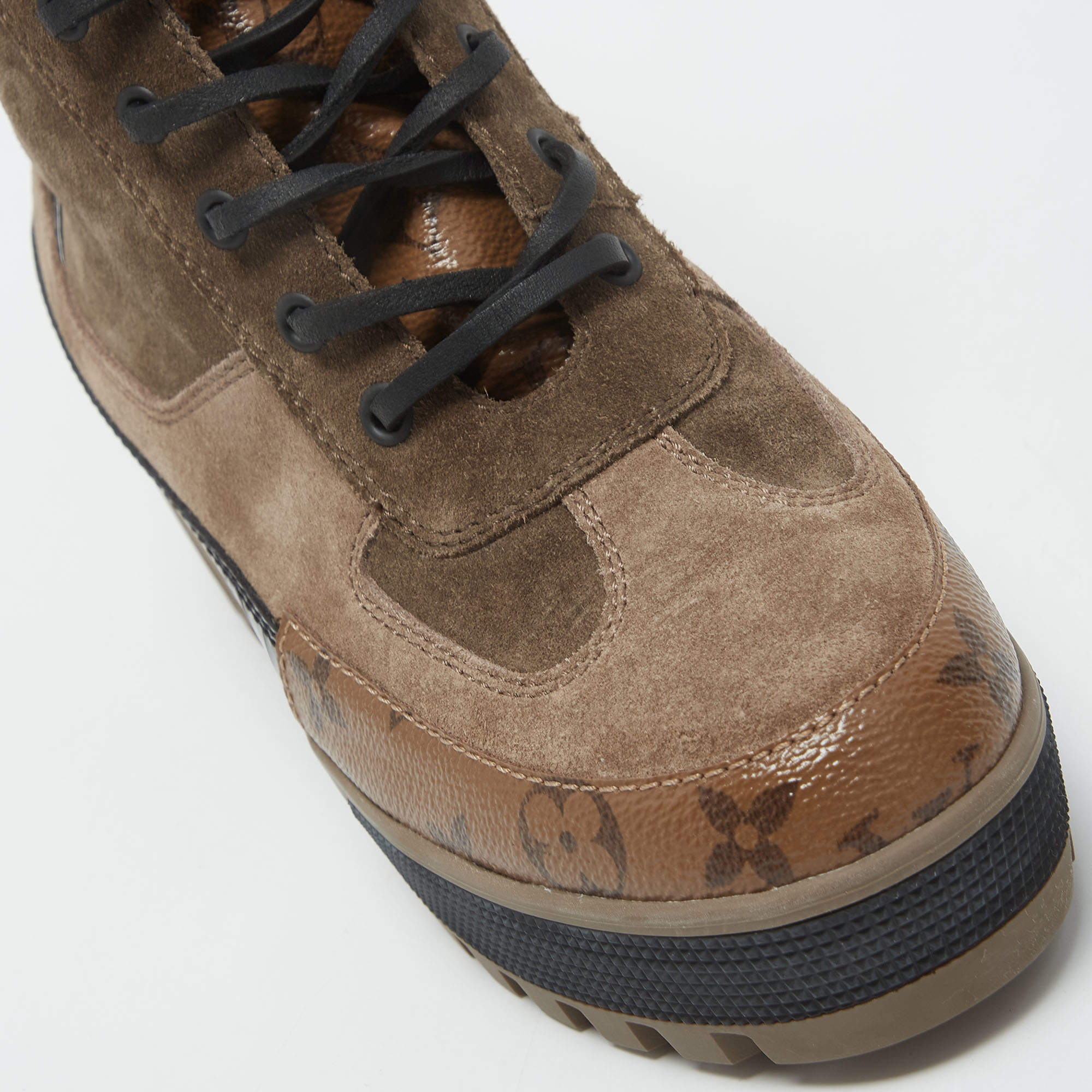 Louis Vuitton Laureate High Boots Light brown Leather Cloth ref.435385 -  Joli Closet