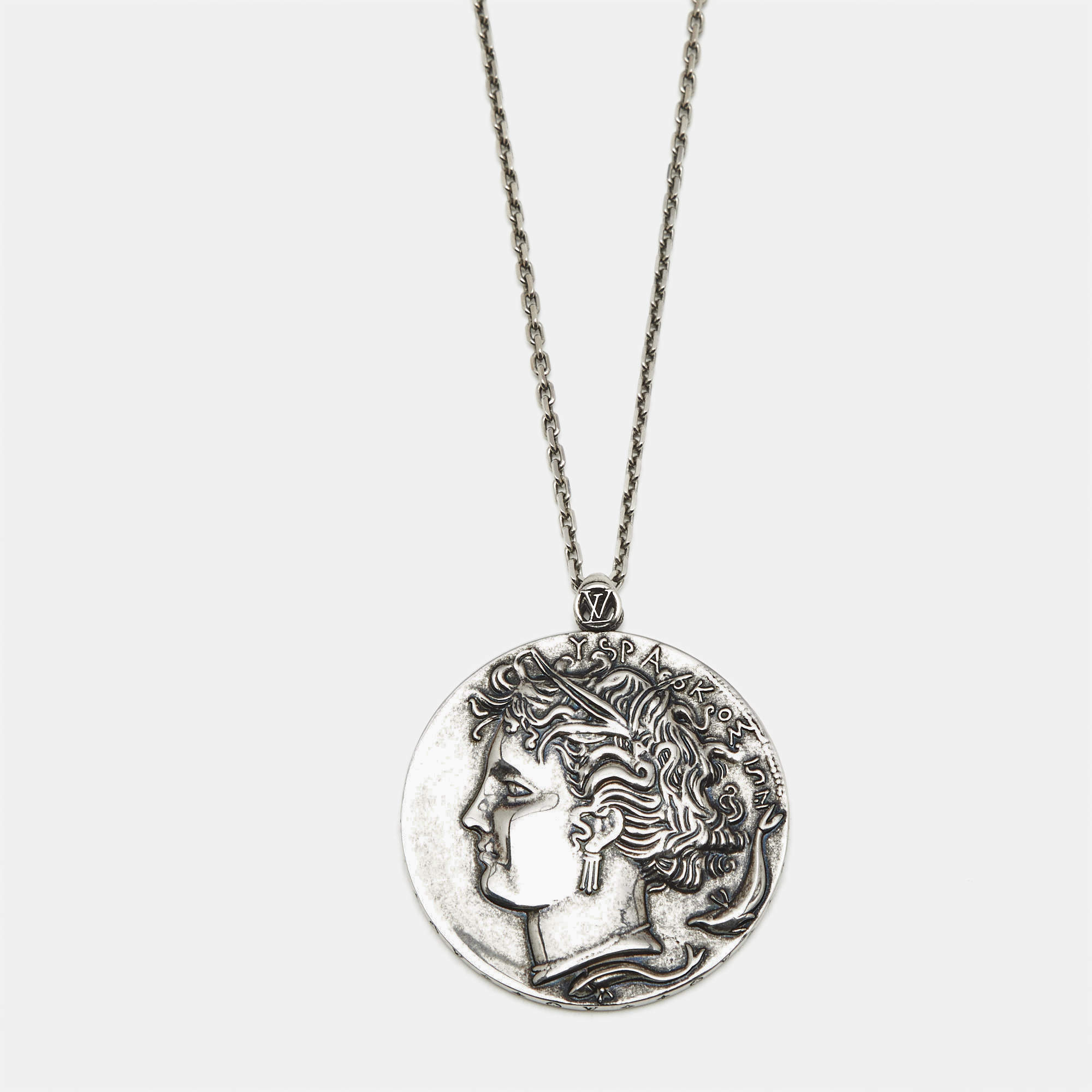 Pre Owned Louis Vuitton  Cameo Silver Tone Long Neckalce