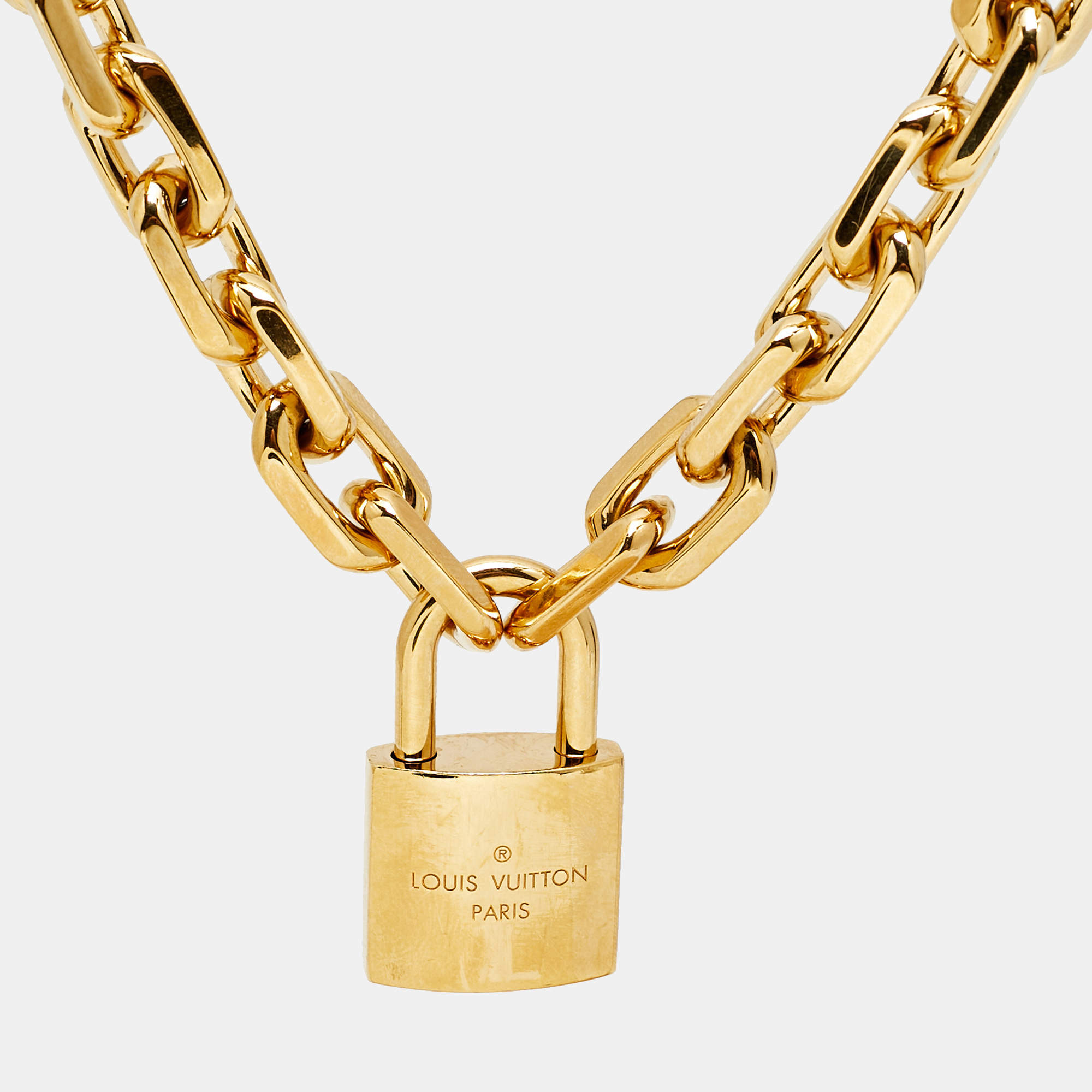 Pre Owned Louis Vuitton LV Edge Cadenas Gold Tone Pendant Necklace