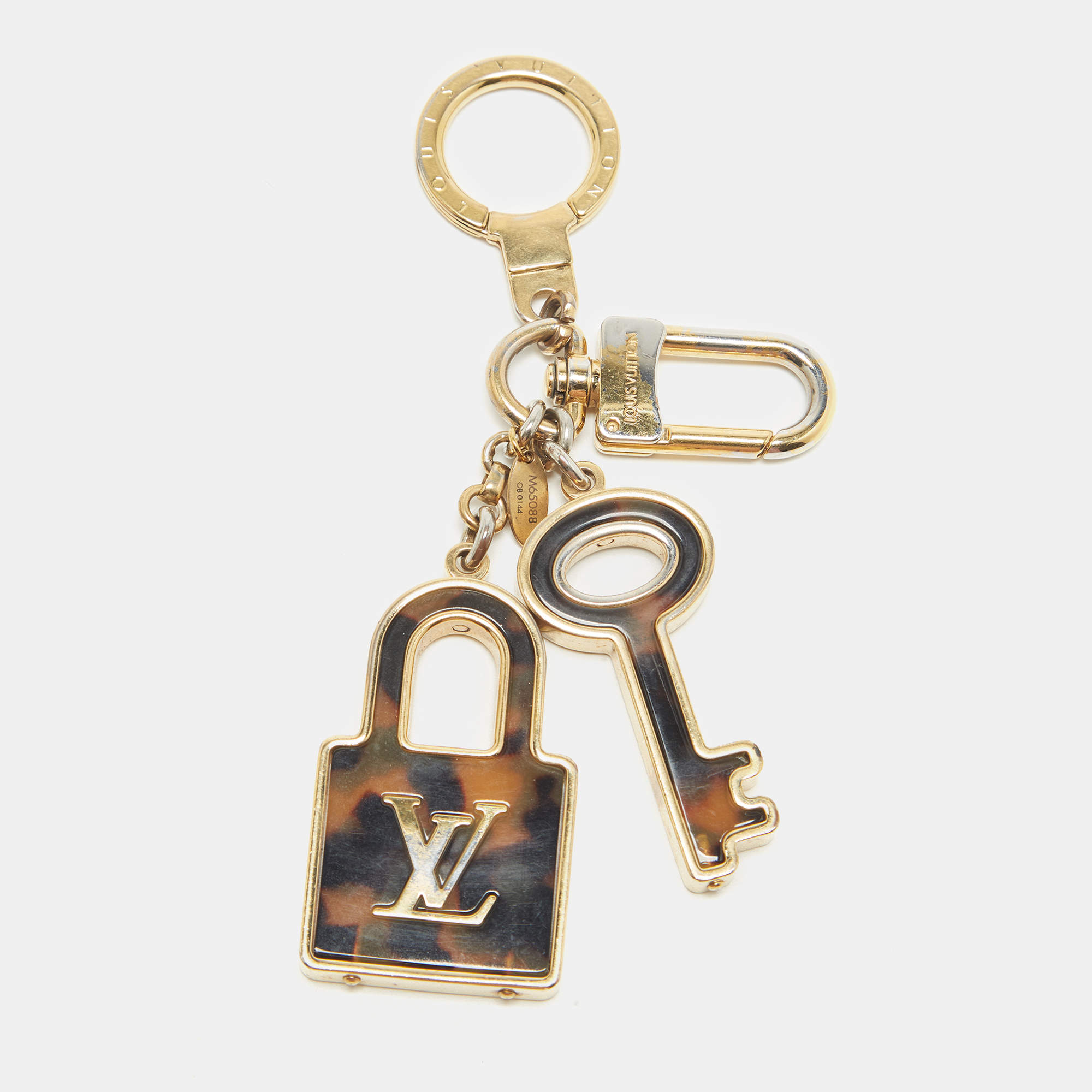 مملوكة مسبقًا Louis Vuitton Tortoise Shell Resin Confidence Key Ring/Bag Charm