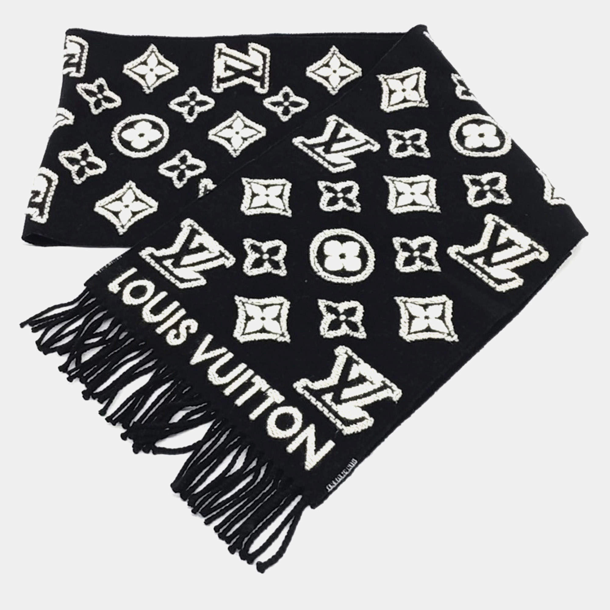 Pre Owned Louis Vuitton Cashmere Silk Wool LV 3D Scarf