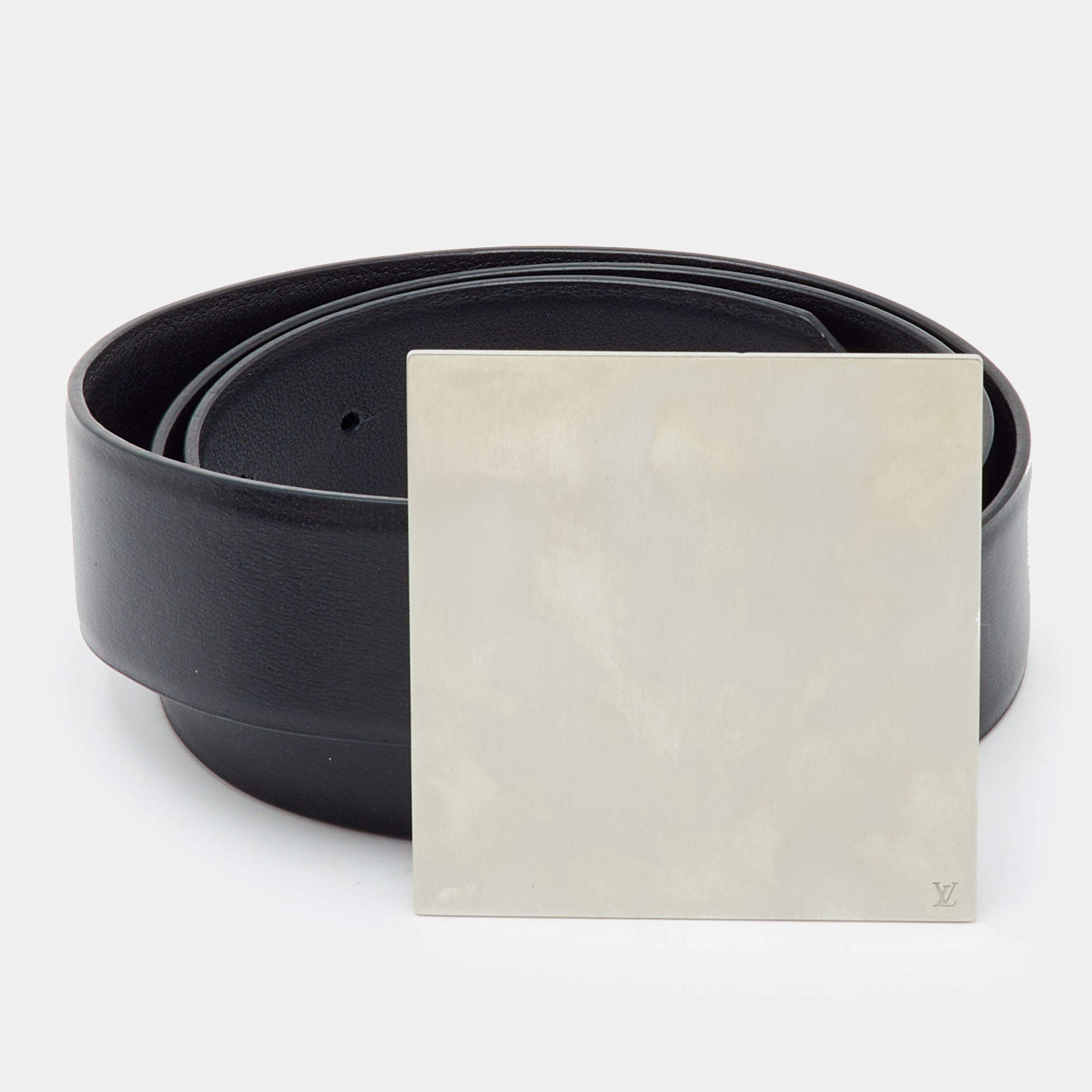 Pre Owned Louis Vuitton 90CM Inventeur Monogram Carved Black Leather Waist Belt