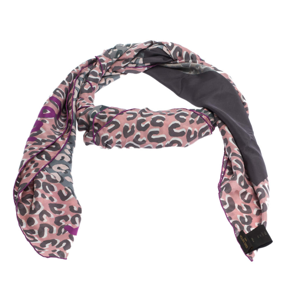 Louis Vuitton Grey & Pink Giant V Leopard Print Silk Square Scarf