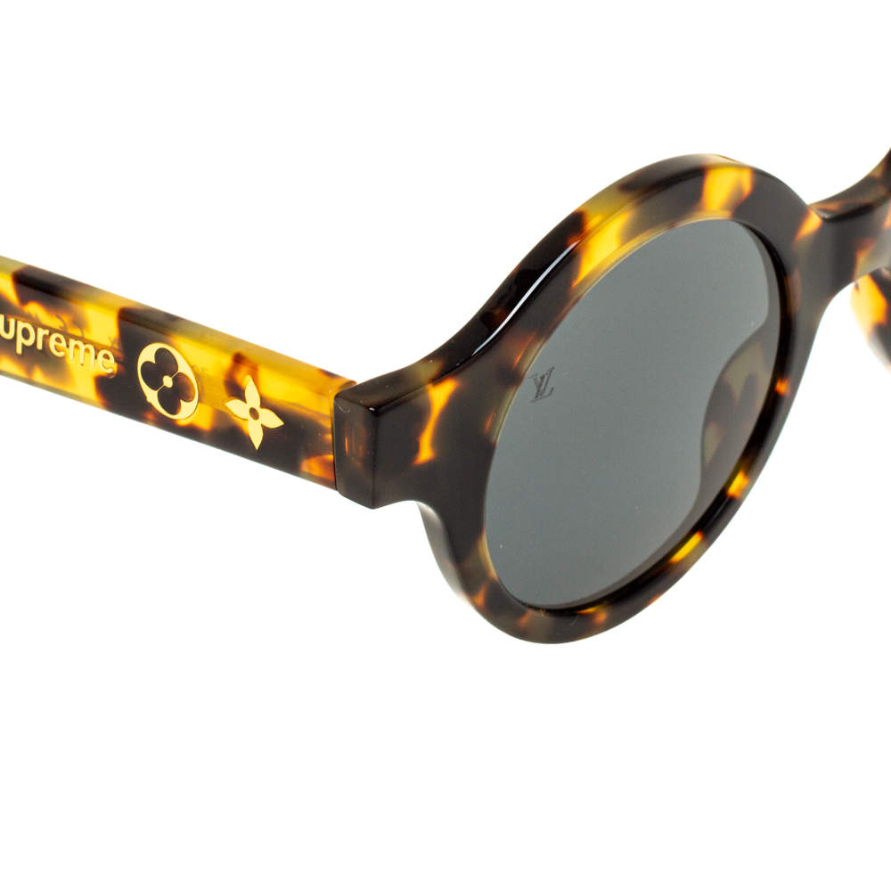 Louis Vuitton x Supreme Brown Tortoise Z0990W Downtown Round Sunglasses For  Sale at 1stDibs