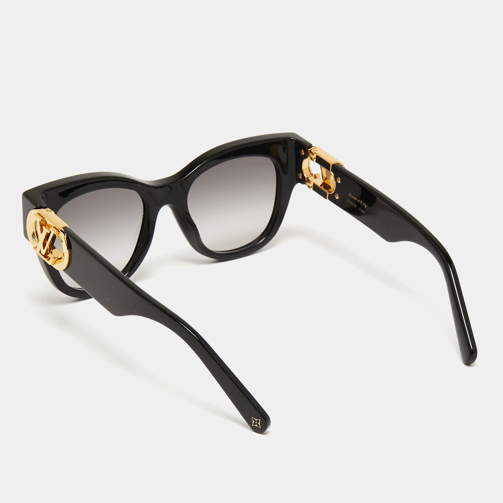 Louis Vuitton 2023 LV Link PM Sunglasses - Black Sunglasses, Accessories -  LOU800340