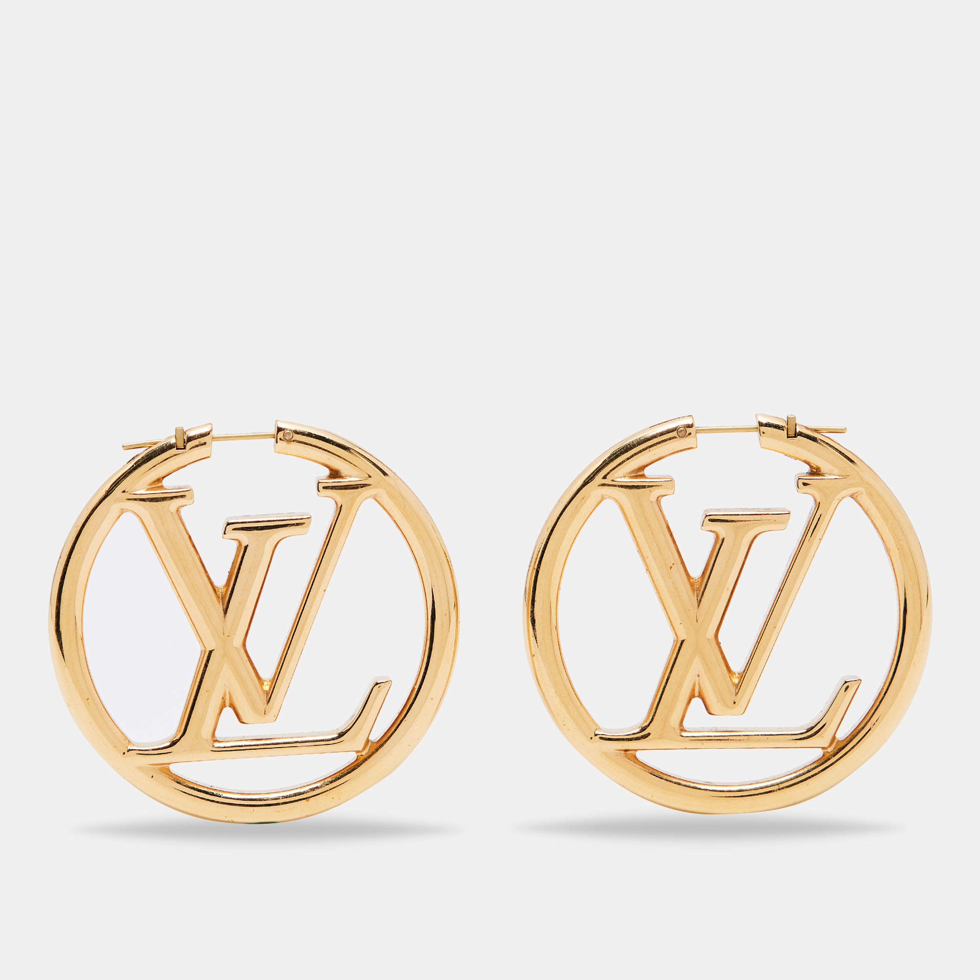 Louis Vuitton hoop earrings real vs fake. How to spot fake Louis