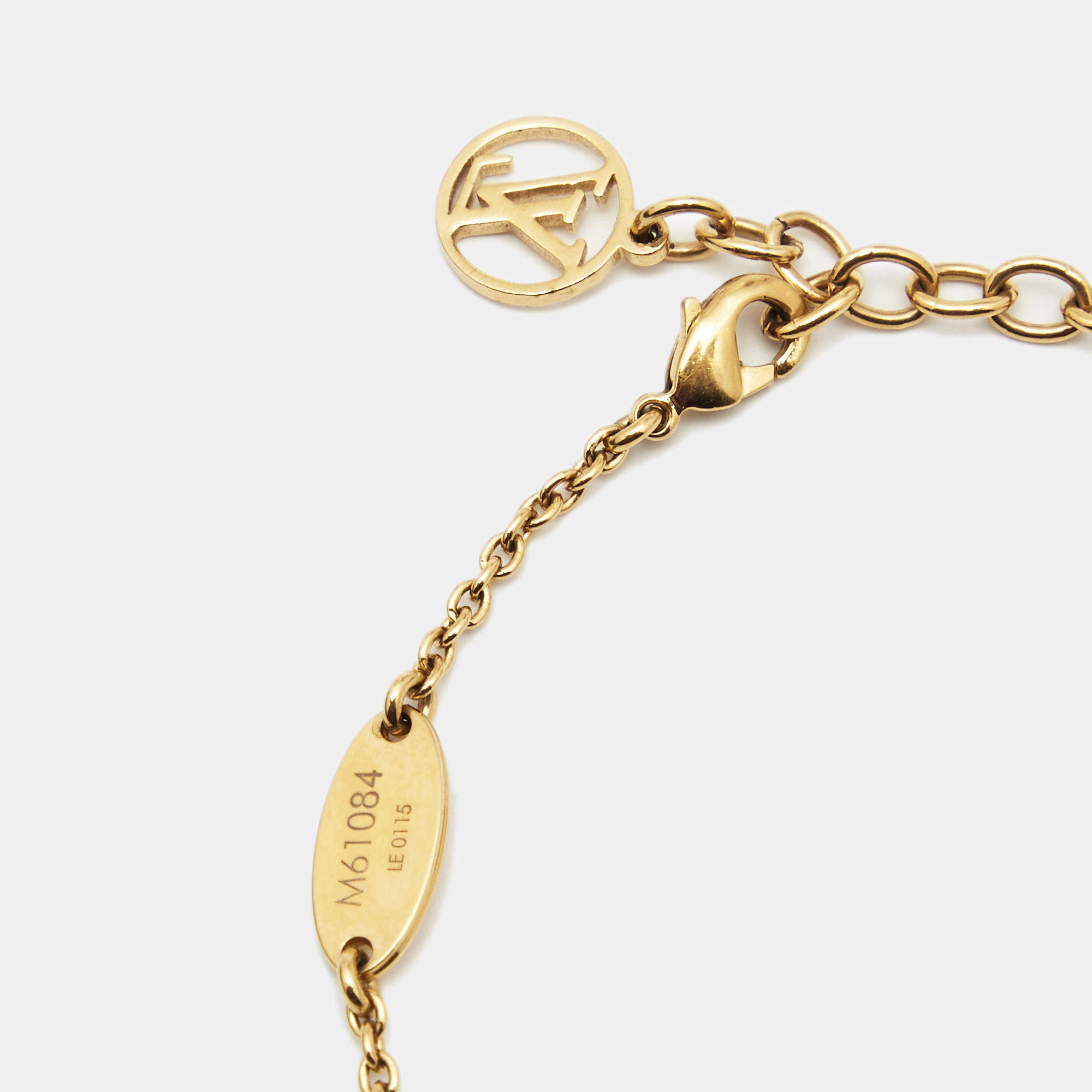 LOUIS VUITTON Essential V Bracelet Gold 132387