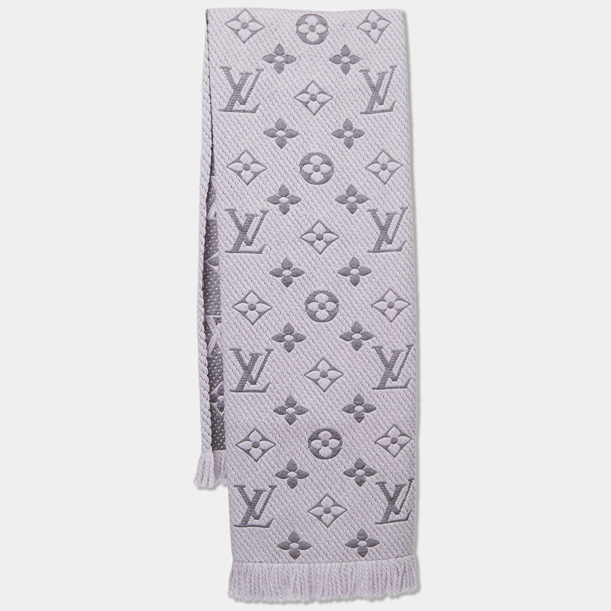 Châle monogram shine silk scarf Louis Vuitton Multicolour in Silk  27945060