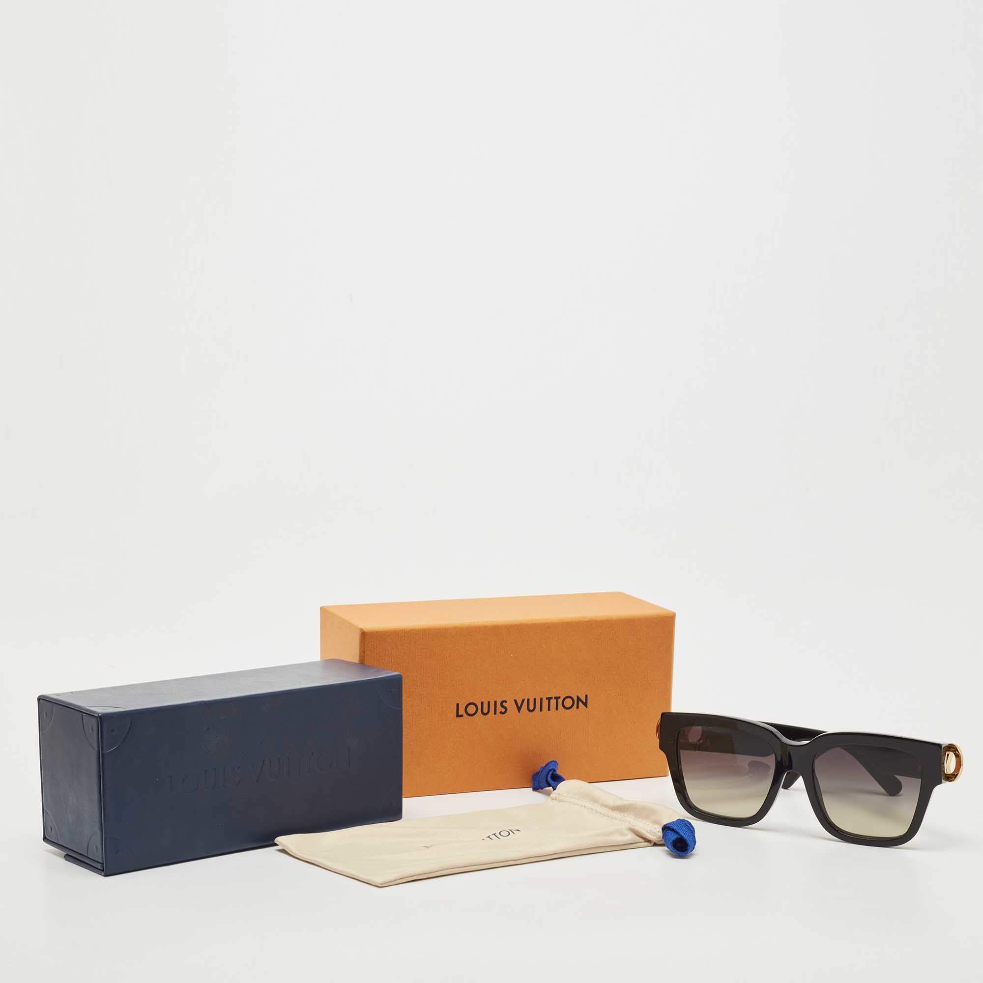 Louis Vuitton LV Link PM Square Sunglasses Black Acetate. Size E