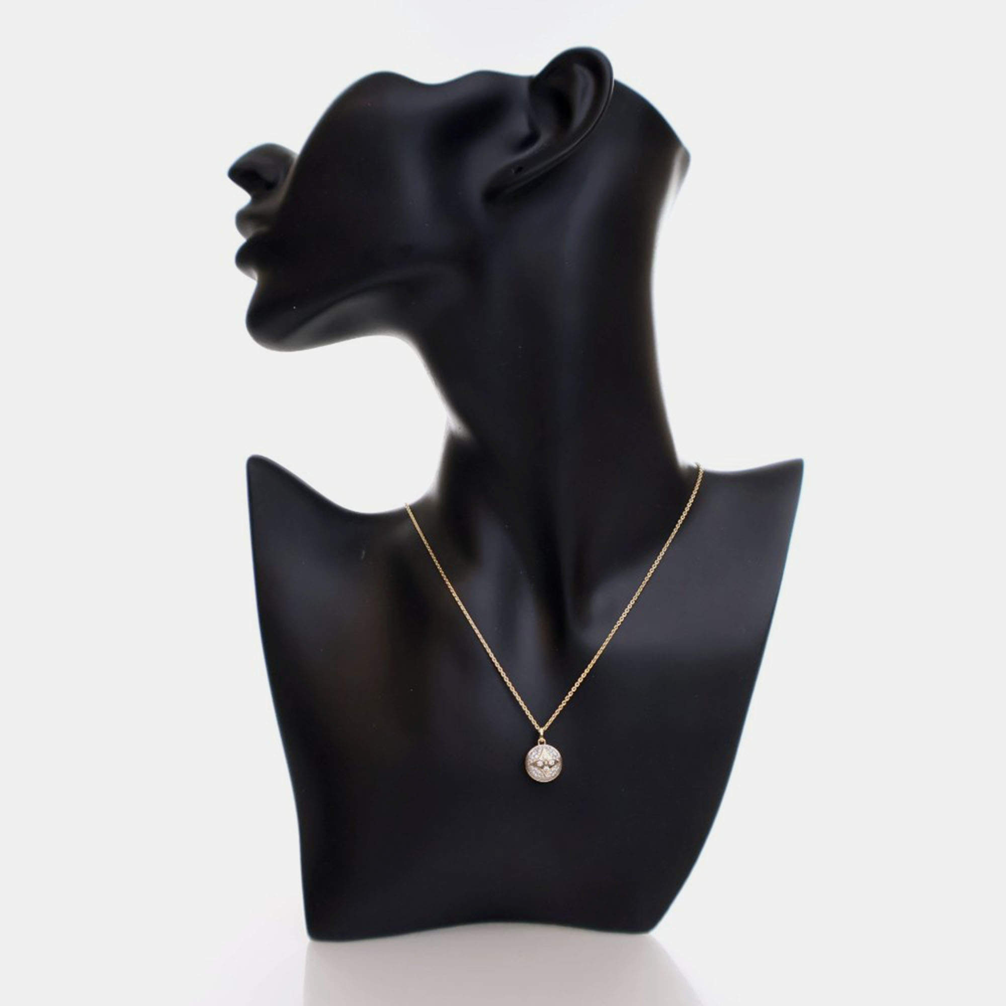 مملوكة مسبقًا Louis Vuitton 18K Yellow Gold Diamond Blossom Pendant Chain Necklace