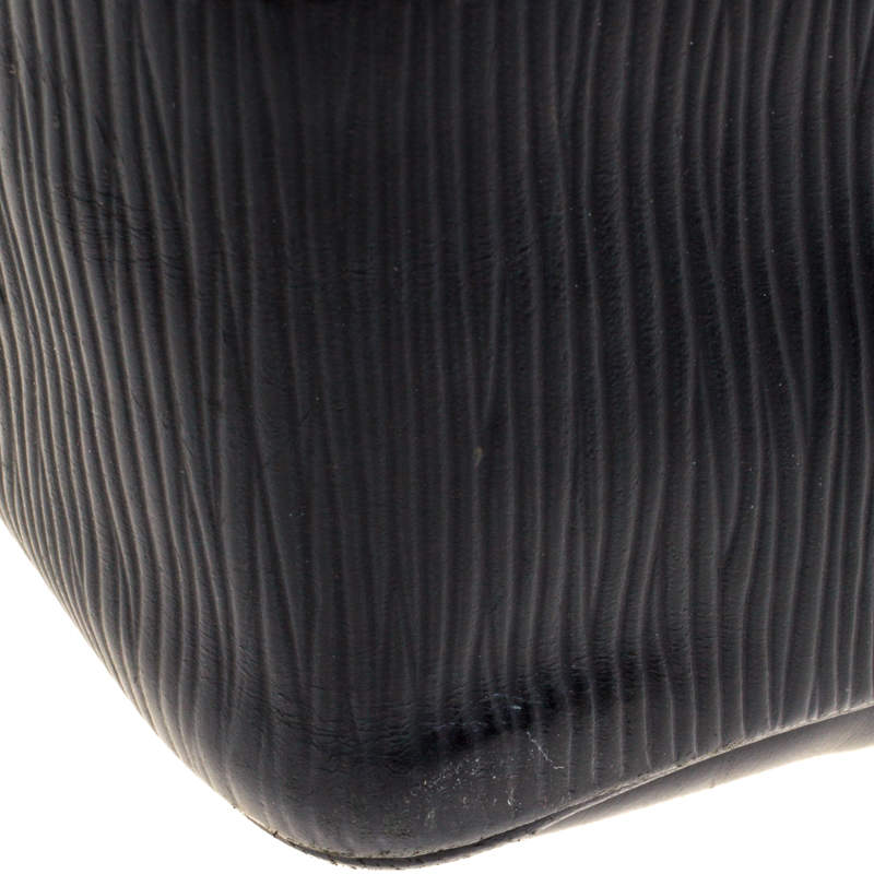Louis Vuitton Epi Segur MM M58862 Black Leather Pony-style calfskin  ref.944695 - Joli Closet