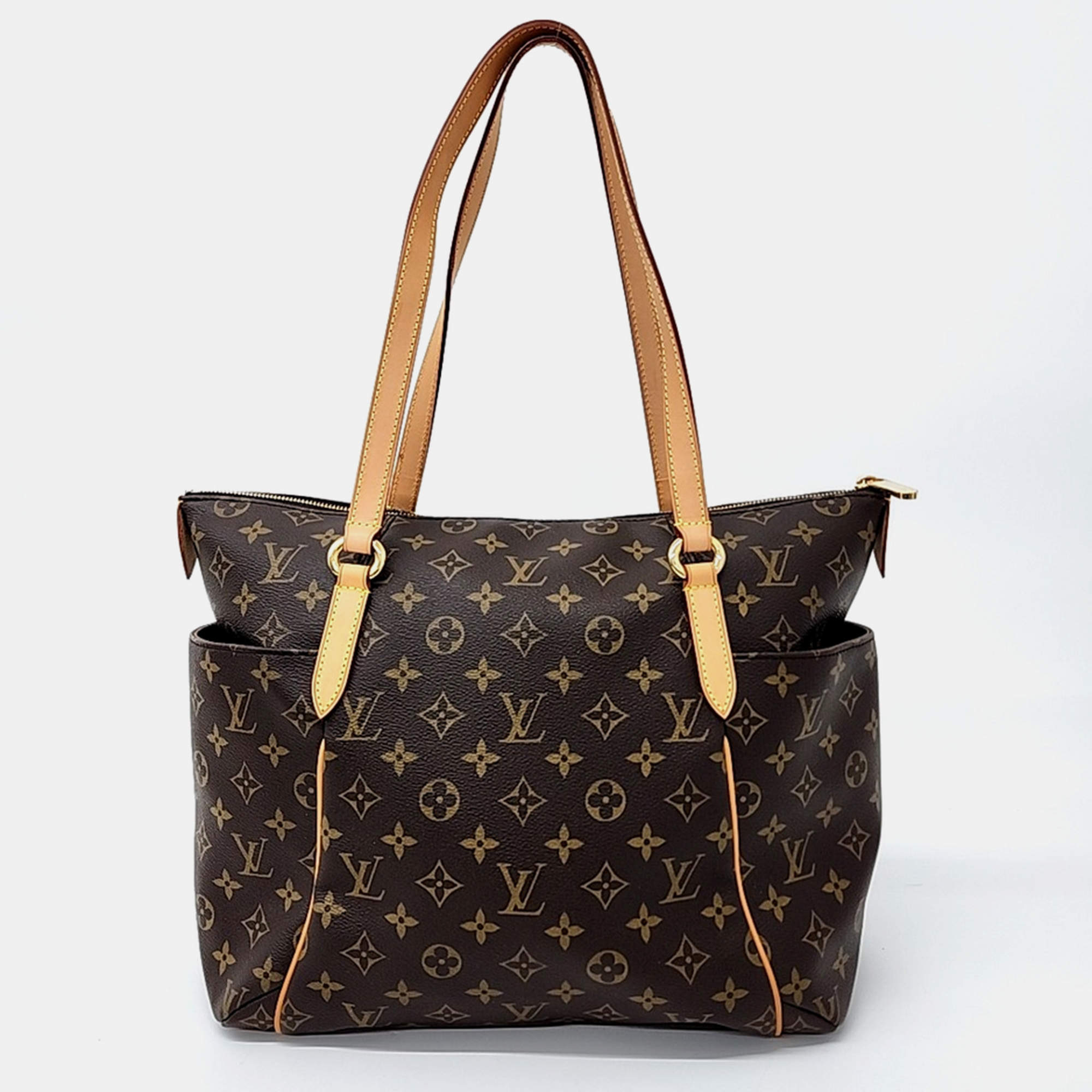 Pre Owned Louis Vuitton Monogram Totally MM Bag