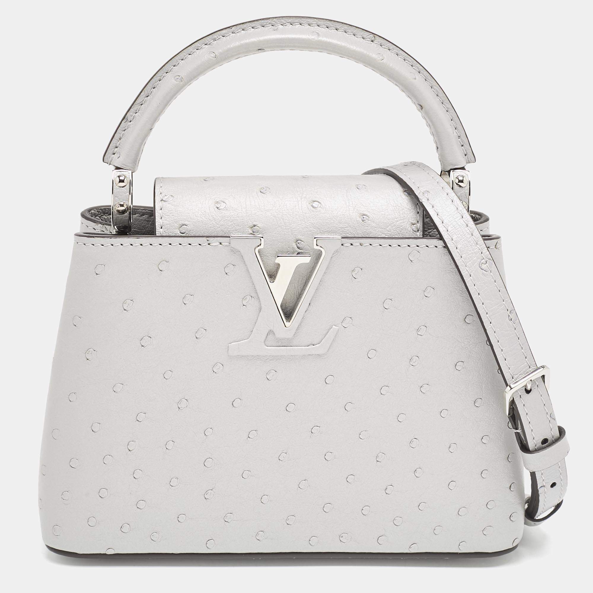 مملوكة مسبقًا Louis Vuitton Grey Ostrich Leather Capucines Mini Bag