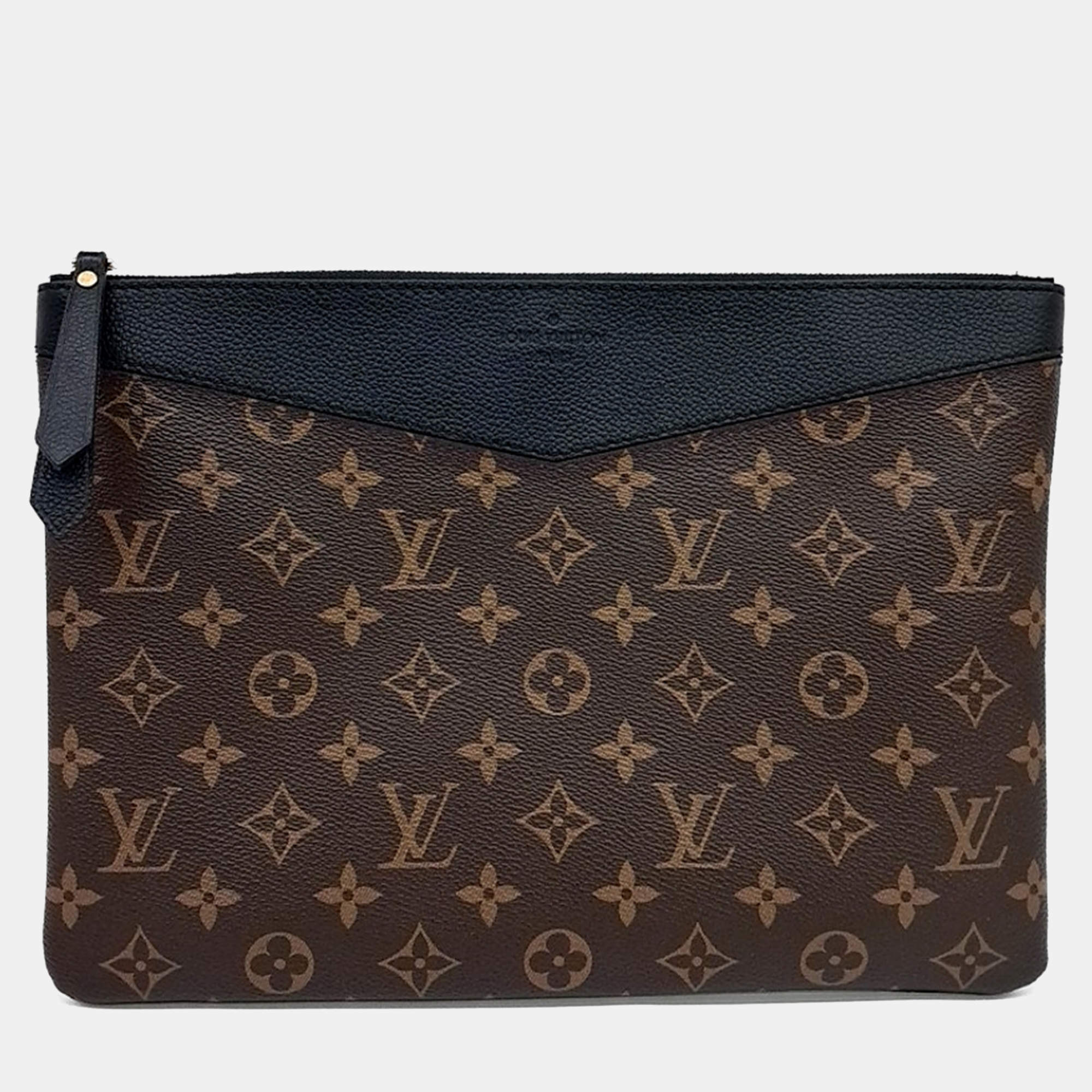 مملوكة مسبقًا Louis Vuitton Brown PVC Daily Clutch