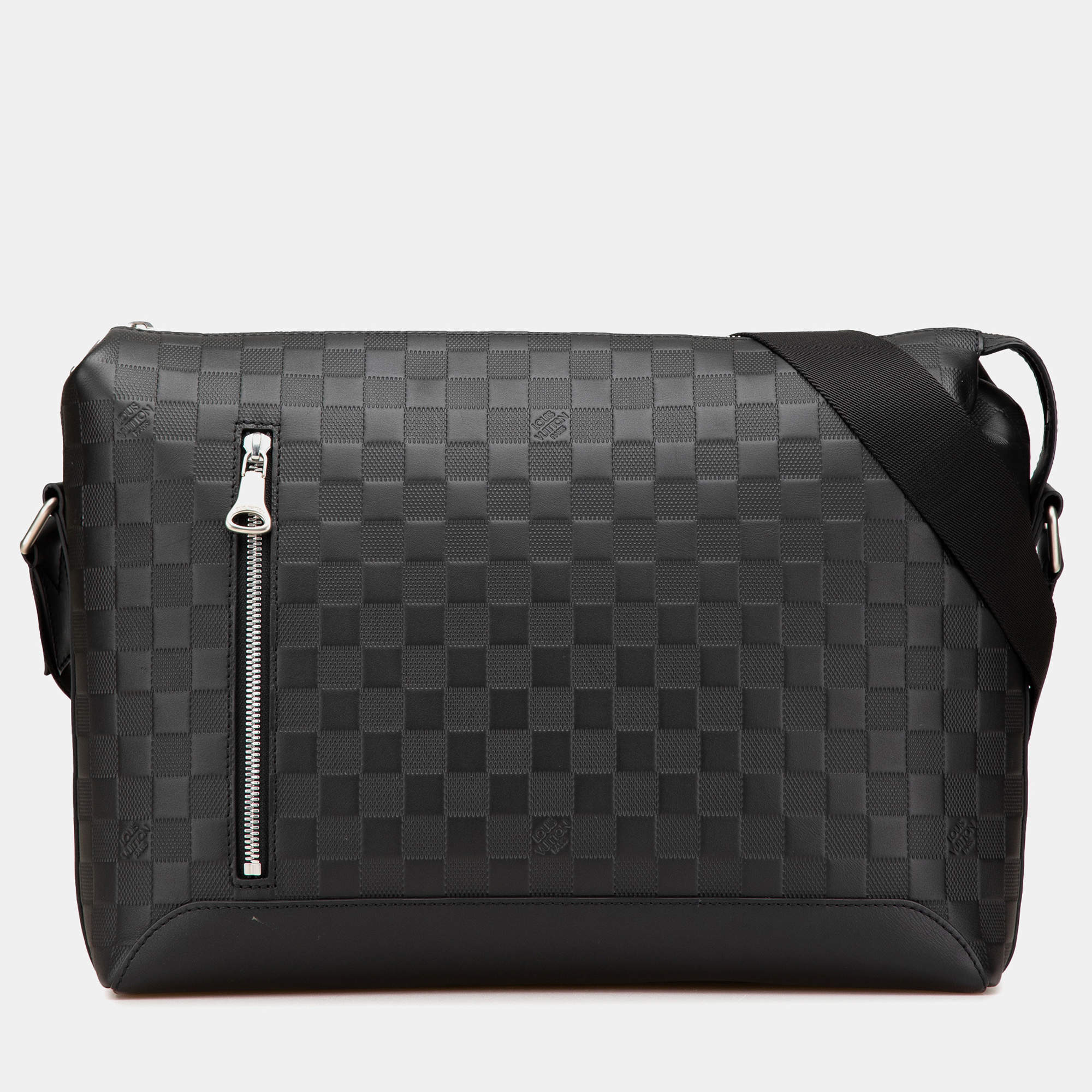 Pre Owned Louis Vuitton Black Damier Infini Discovery Messenger MM