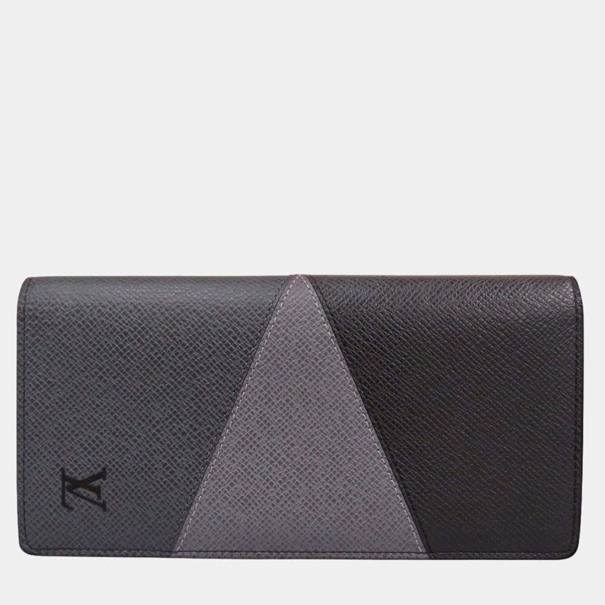 Pre Owned Louis Vuitton Plaza NM Grey Taiga Leather Long Wallet