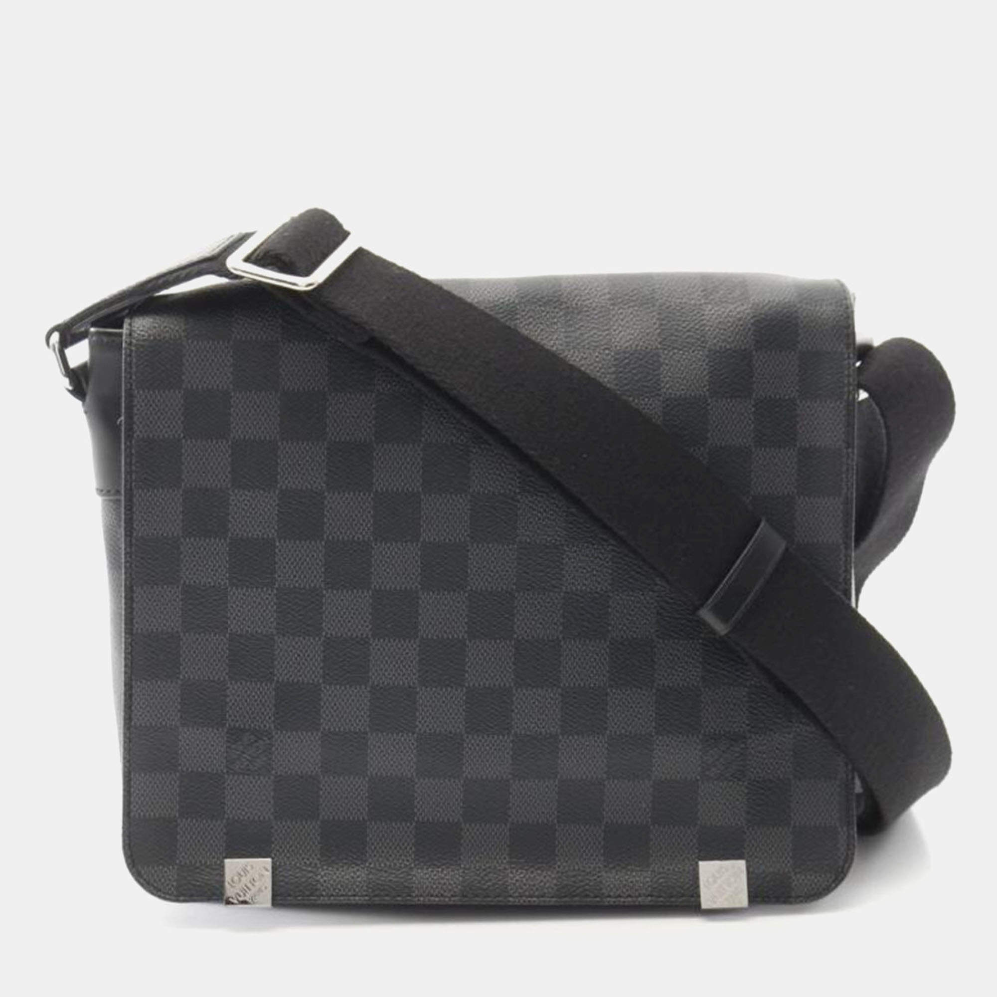 Pre Owned Louis Vuitton District Pm Nm Damier Graphite