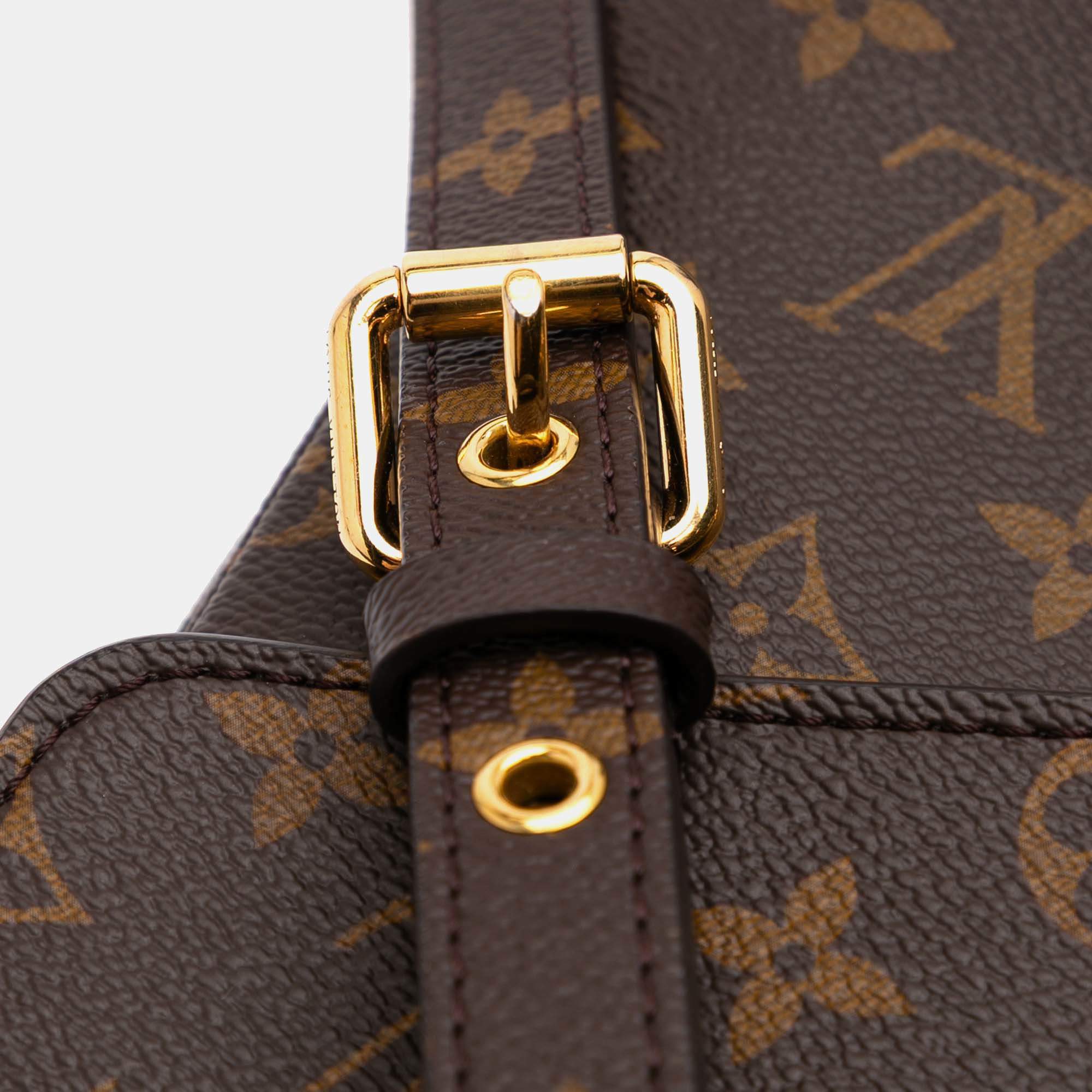 Pre Owned Louis Vuitton Brown Monogram Pochette Metis