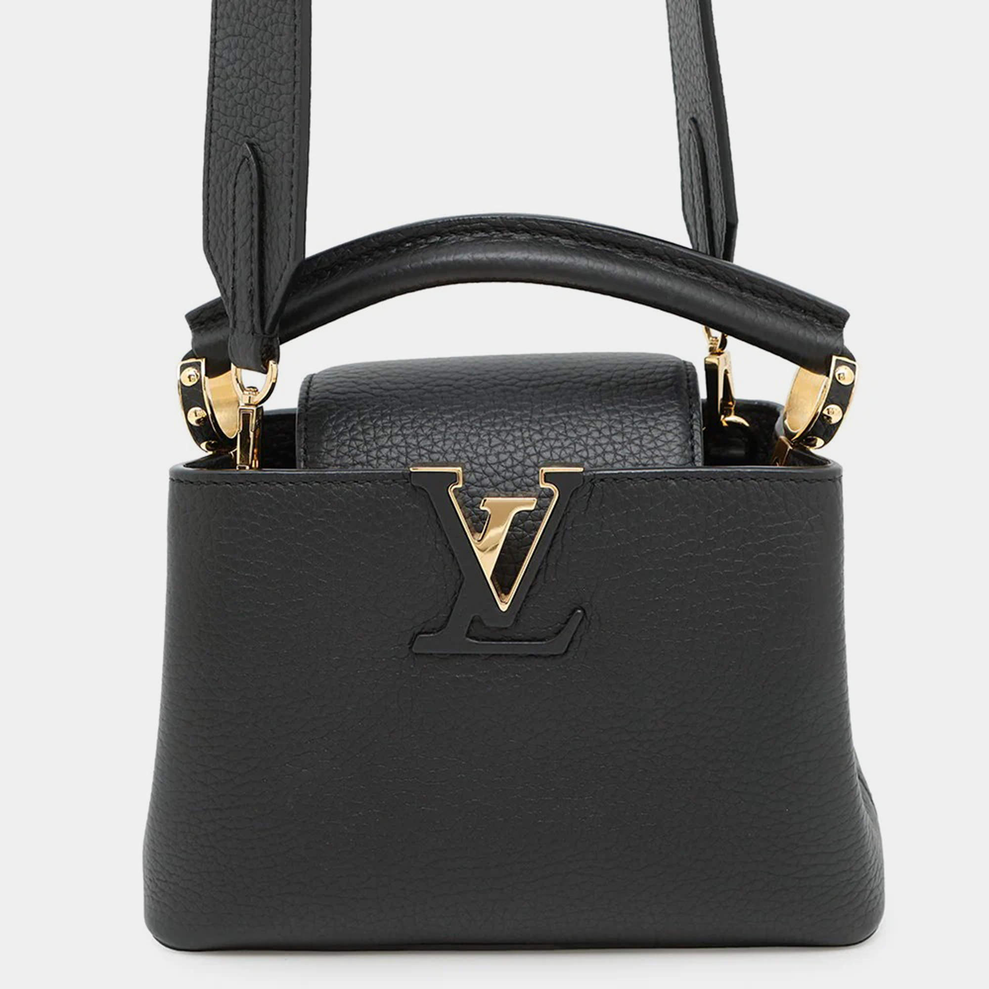 Pre Owned Louis Vuitton Capucines Mini Noir Taurillon Leather Handbag