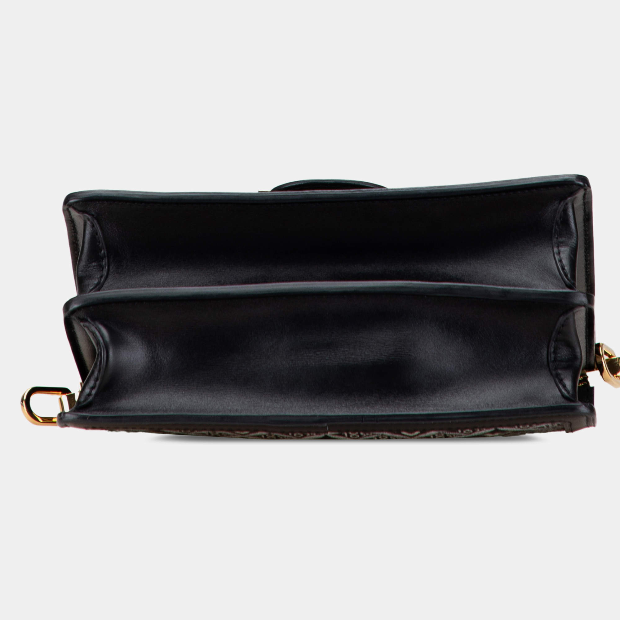 Louis Vuitton ブラック モカシン　　 ３８ Louis Vuitton Monogram Embossed Leather Shoulder Messenger